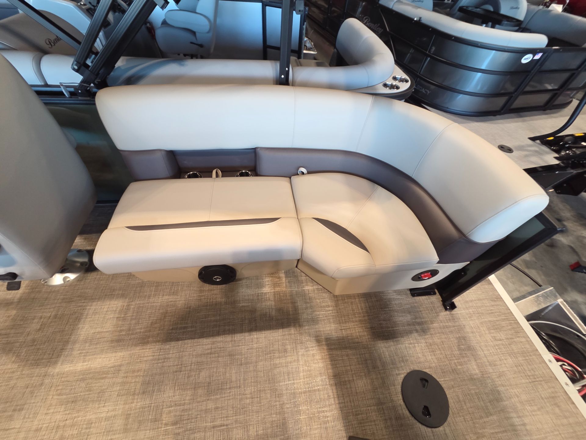2026 Bentley Pontoons LE 200 CW - 18