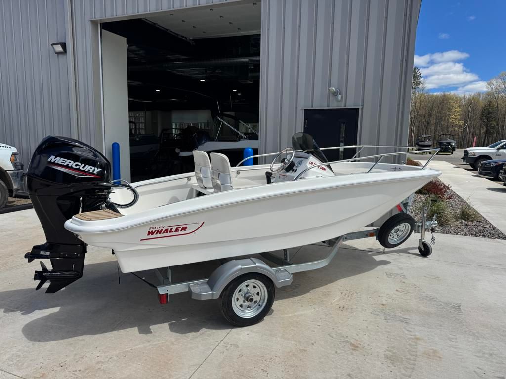 2026 Boston Whaler 130 Super Sport - 2