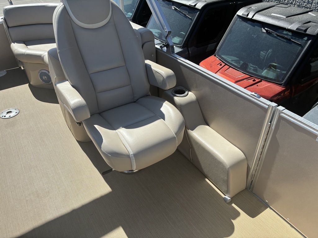 2014 Avalon 2485QL Wind Jammer - 23