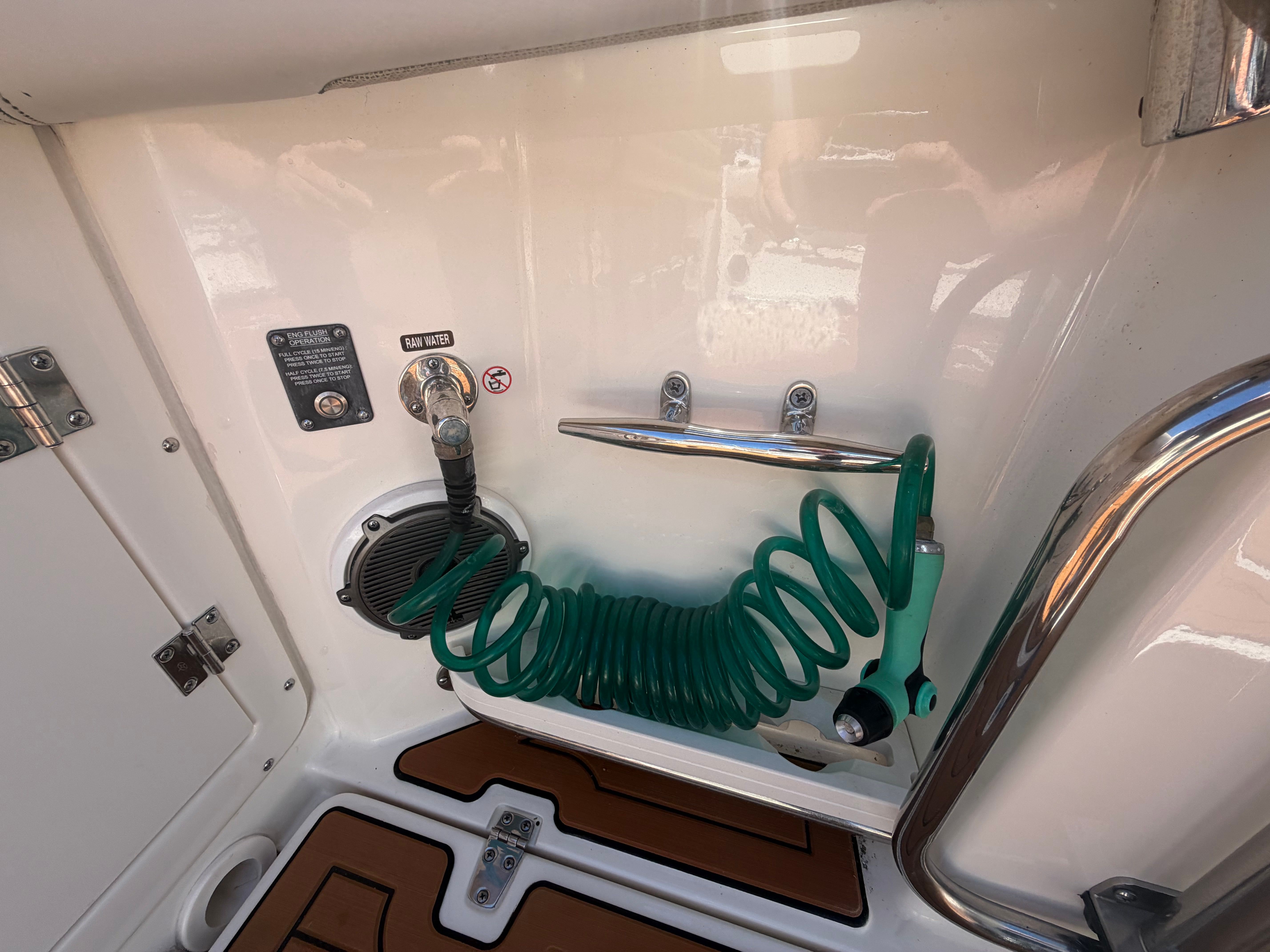 2021 Boston Whaler 380 Outrage - 19