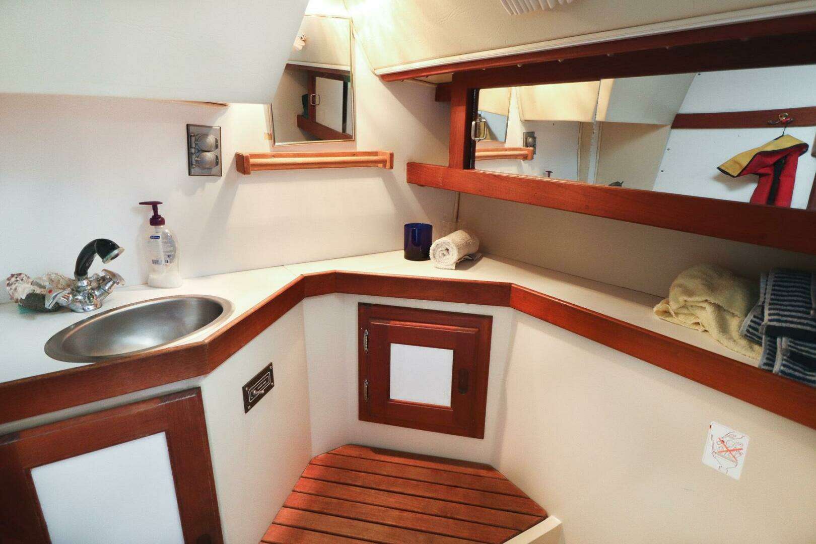 1987 Catalina 34 - Image 17