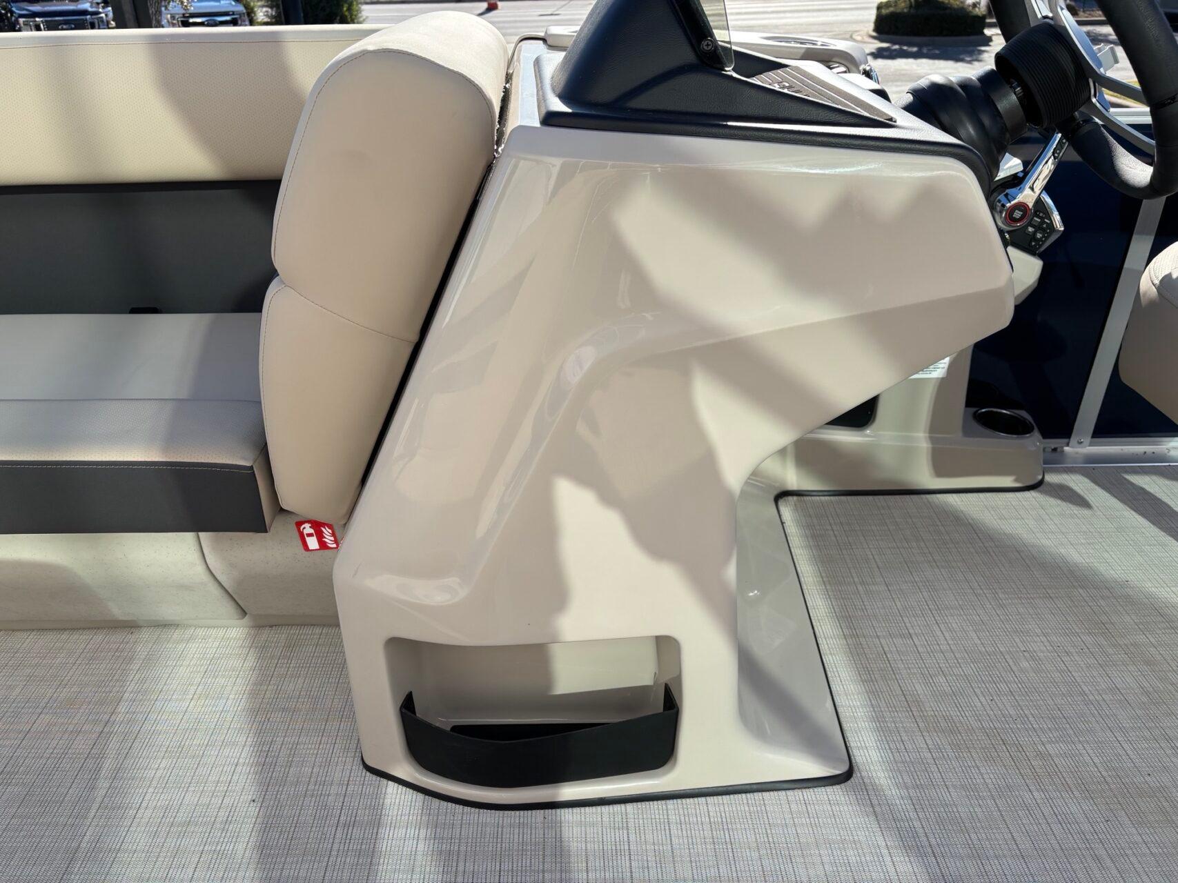 2025 Harris Cruiser 250 - 17