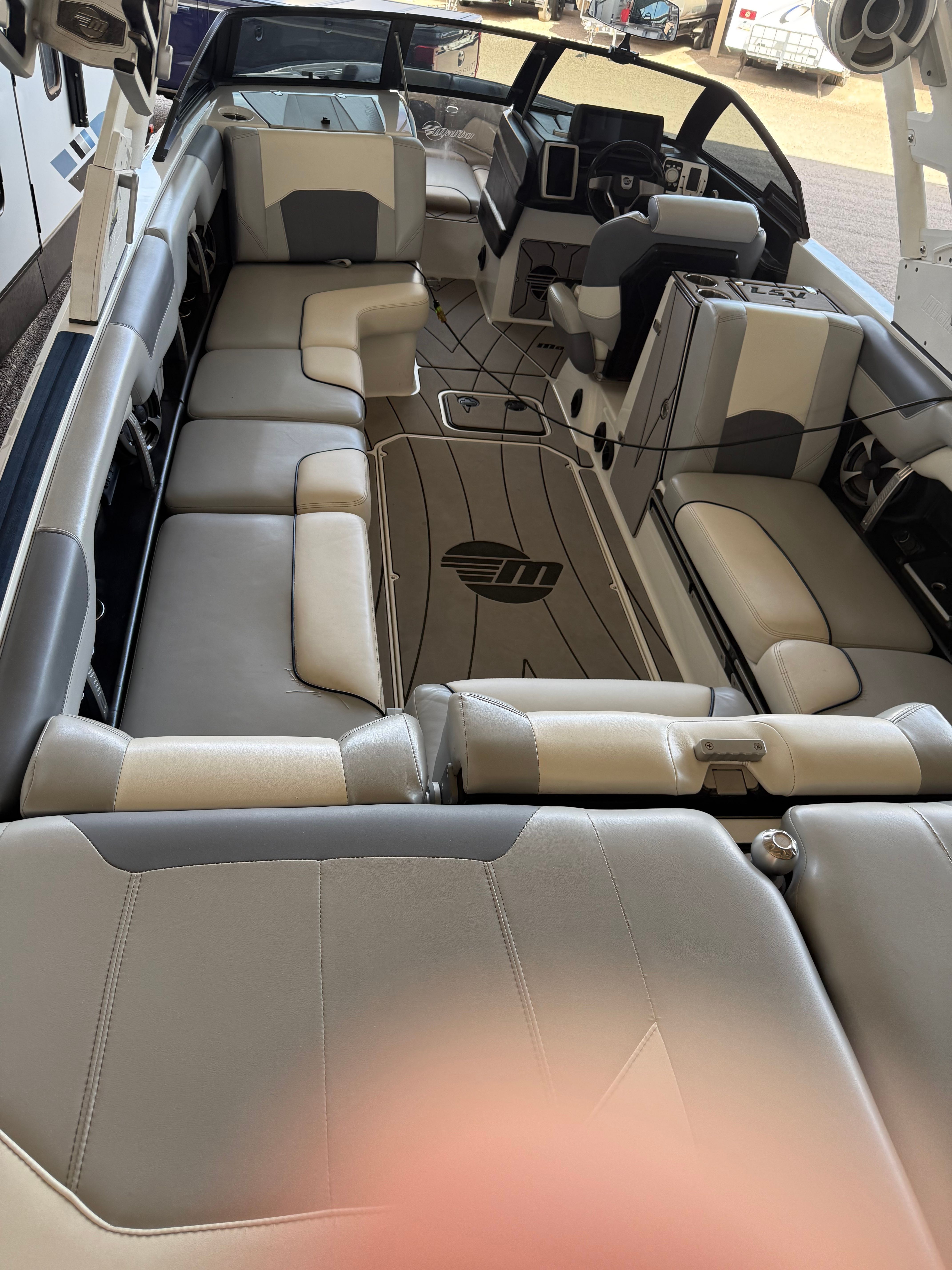 2020 Malibu Wakesetter 25 LSV - 17