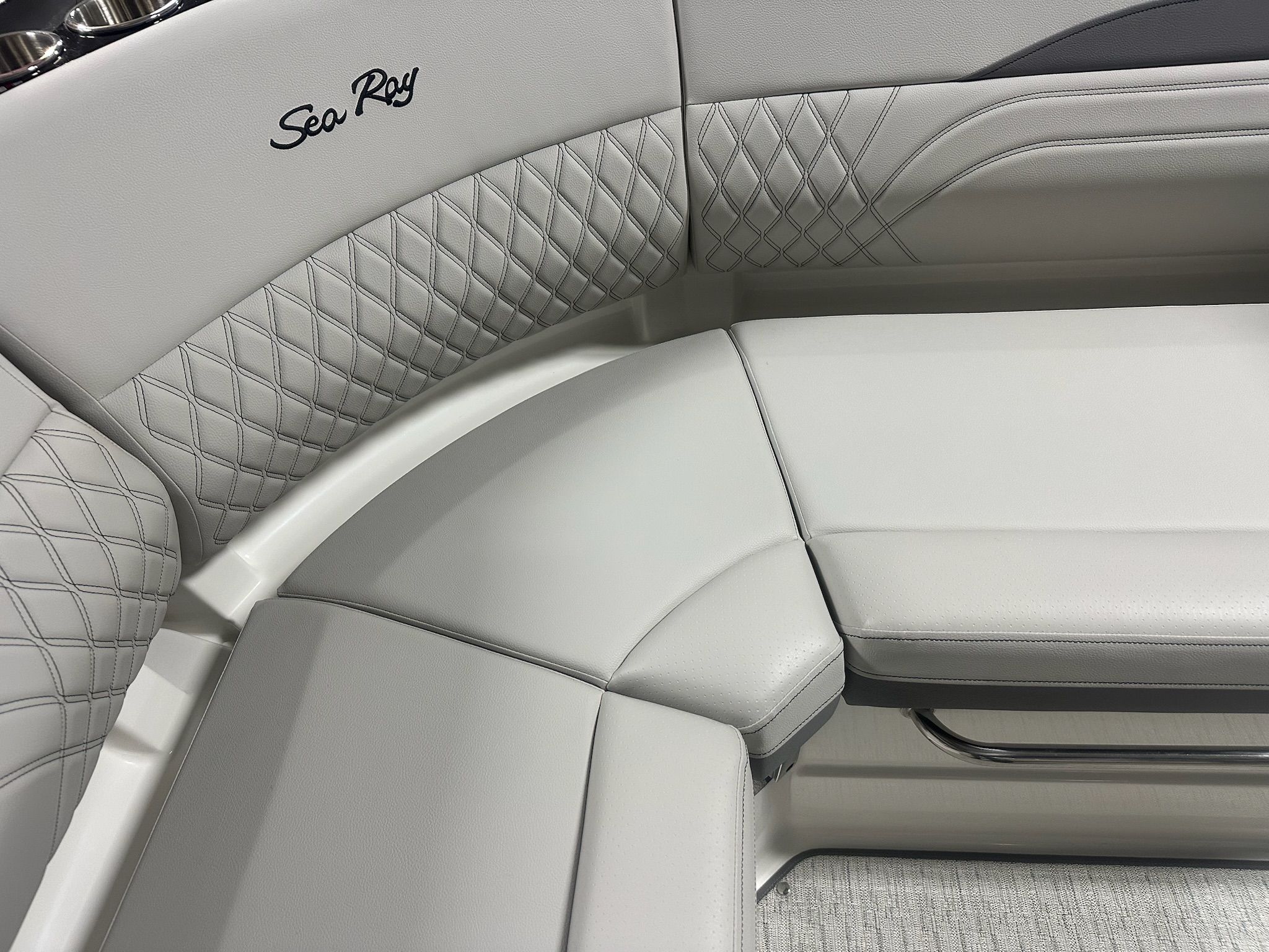 2026 Sea Ray SLX 260 - 48