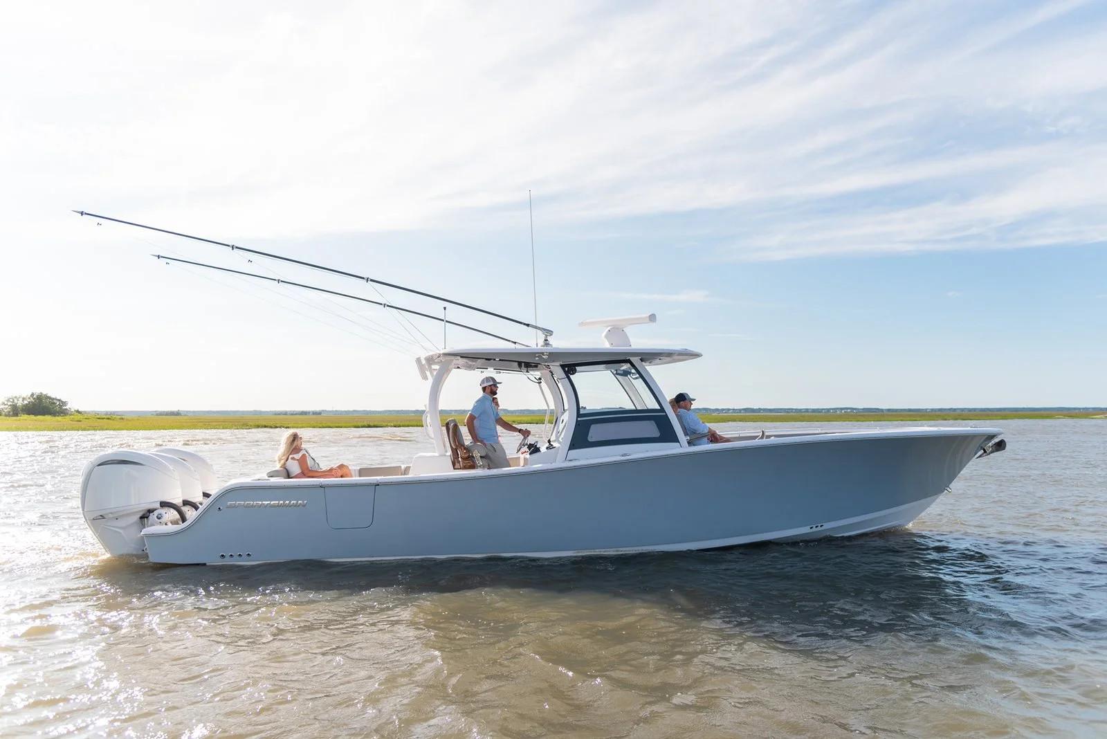 2025 Sportsman Open 352 Center Console