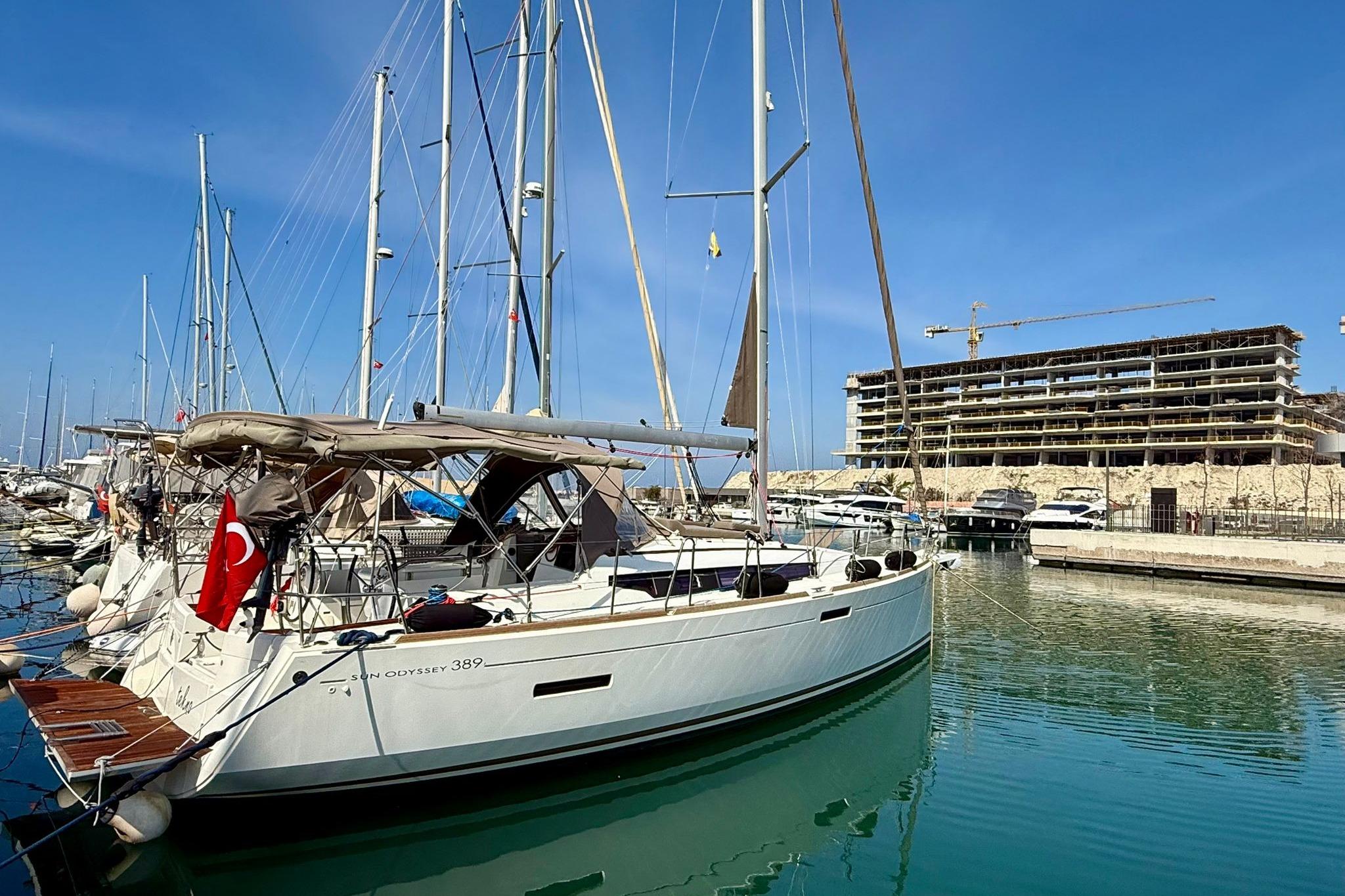 2018 Jeanneau Sun Odyssey 389