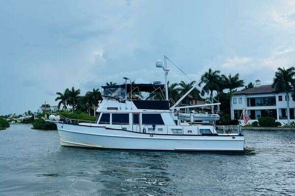 2002 Grand Banks Classic
