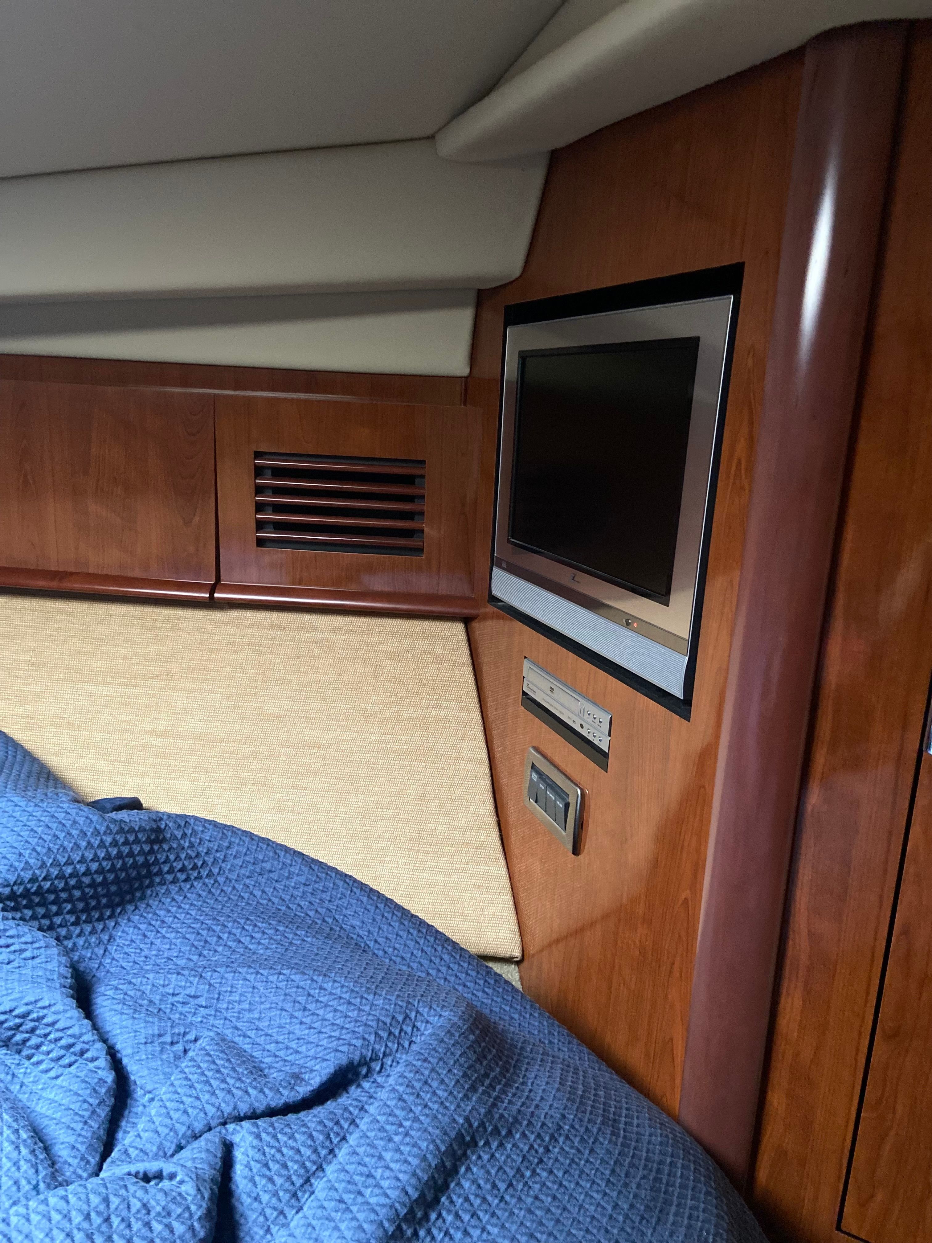 2005 Sea Ray 390 Sundancer - 17