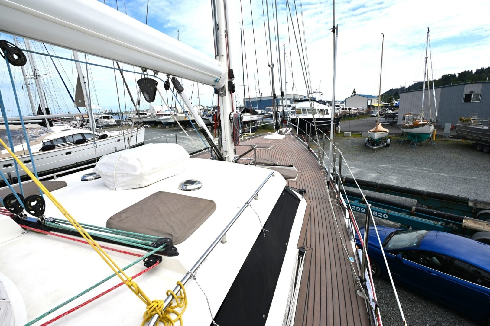 2006 Waterline 50 - Image 28