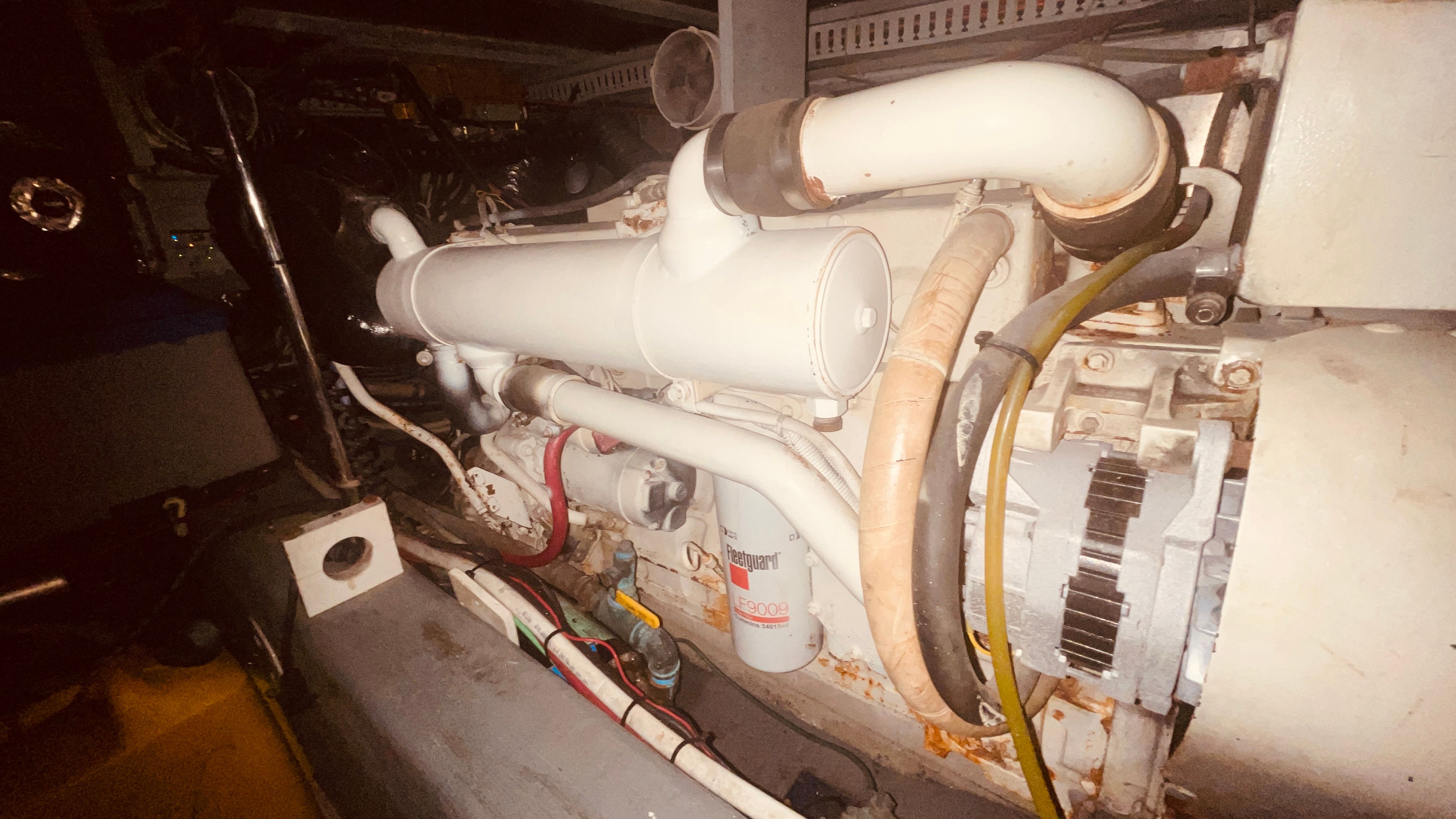 1997 Carver 500 Cockpit Motor Yacht - 73