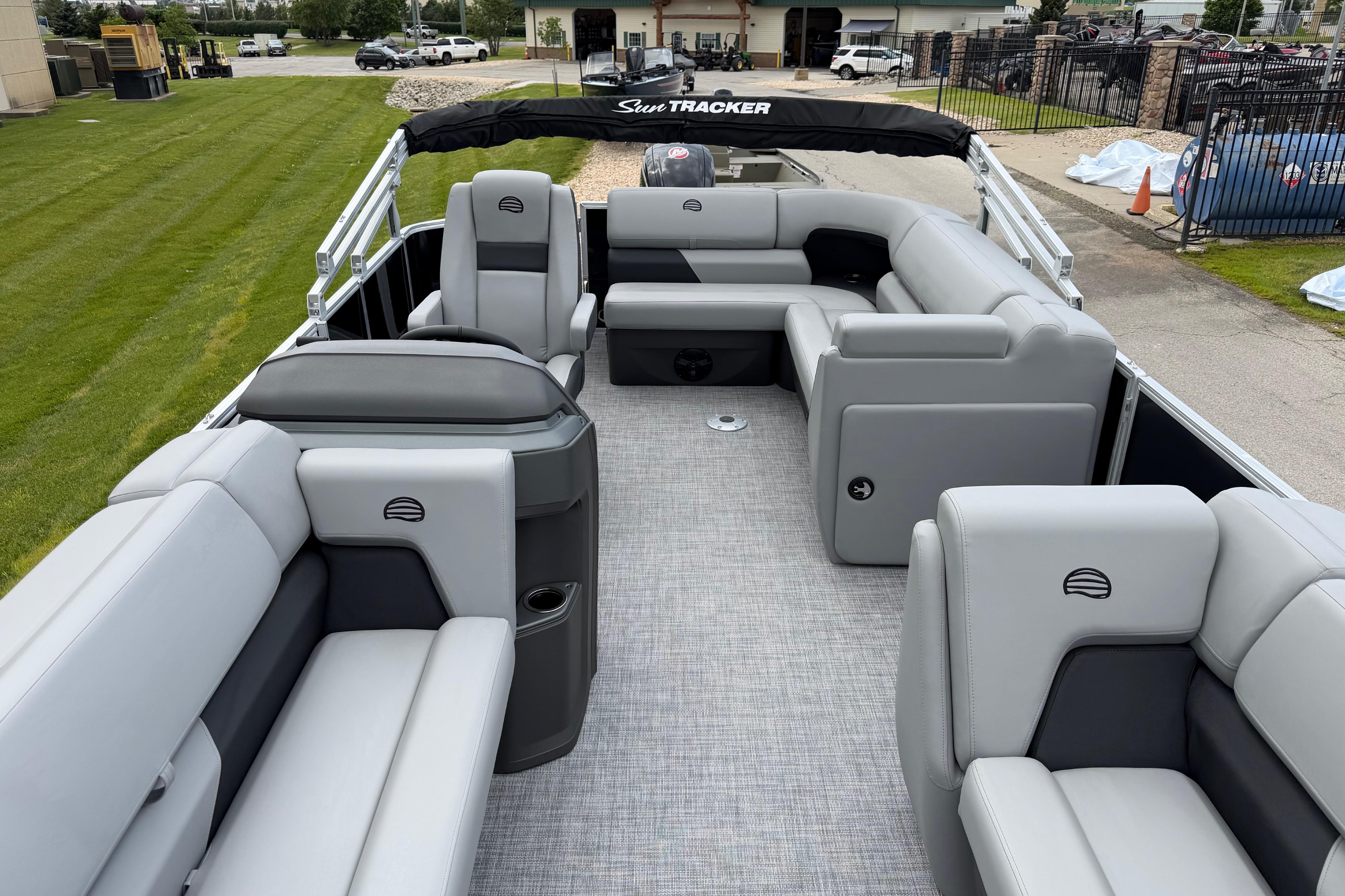 2026 Sun Tracker Party Barge 20 DLX with spacious seating and modern design.
