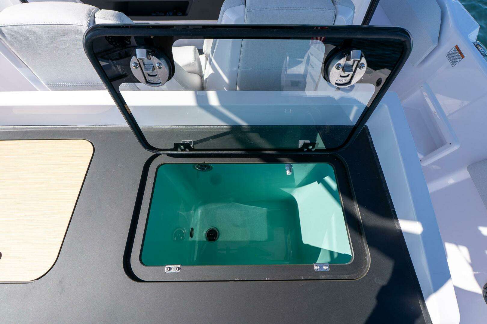2025 Axopar CCX Center Console - Image 13