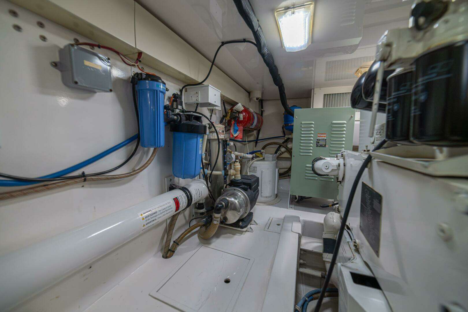 2006 Viking 56 Convertible - Image 76