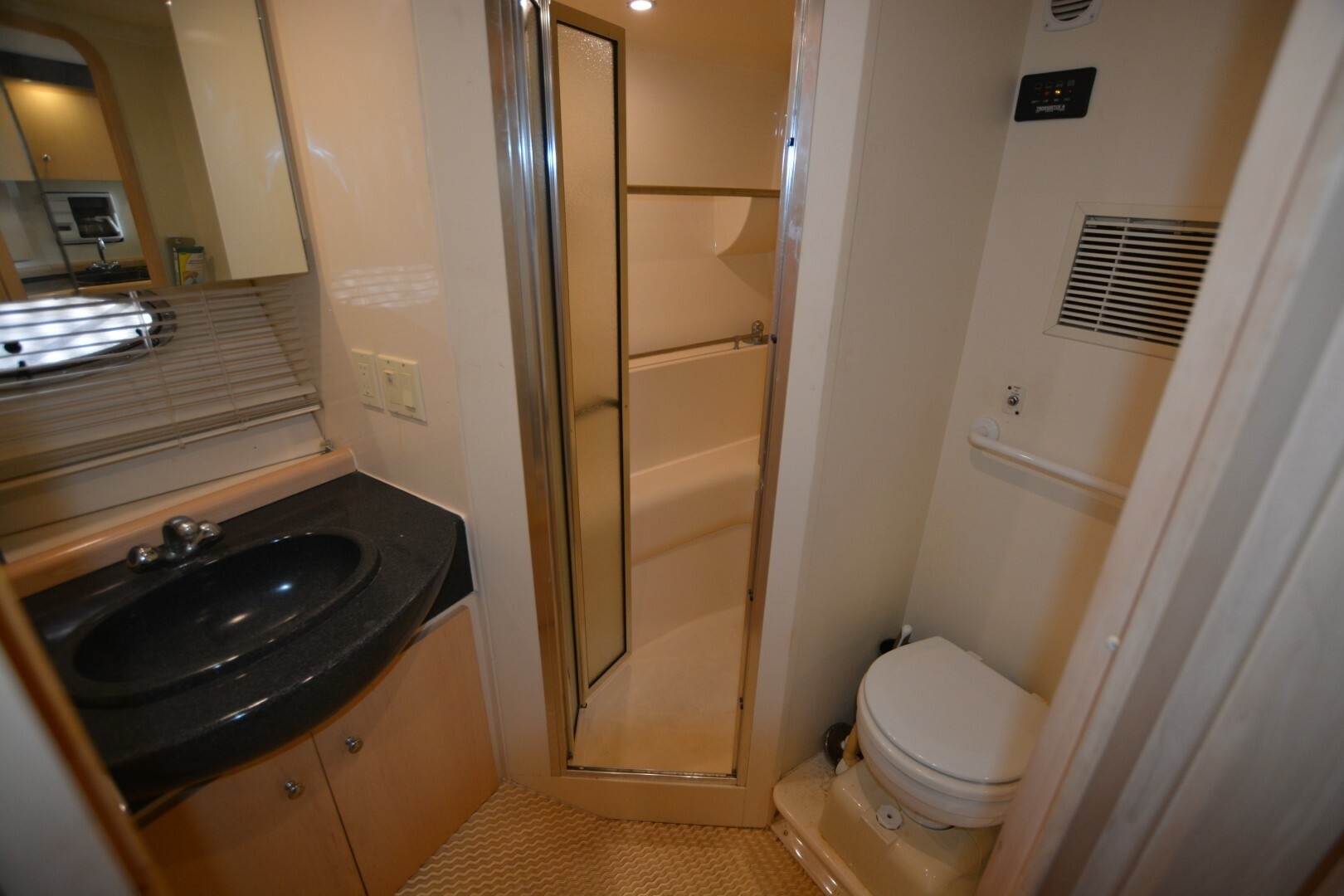 2000 Carver 350 Mariner - Image 18