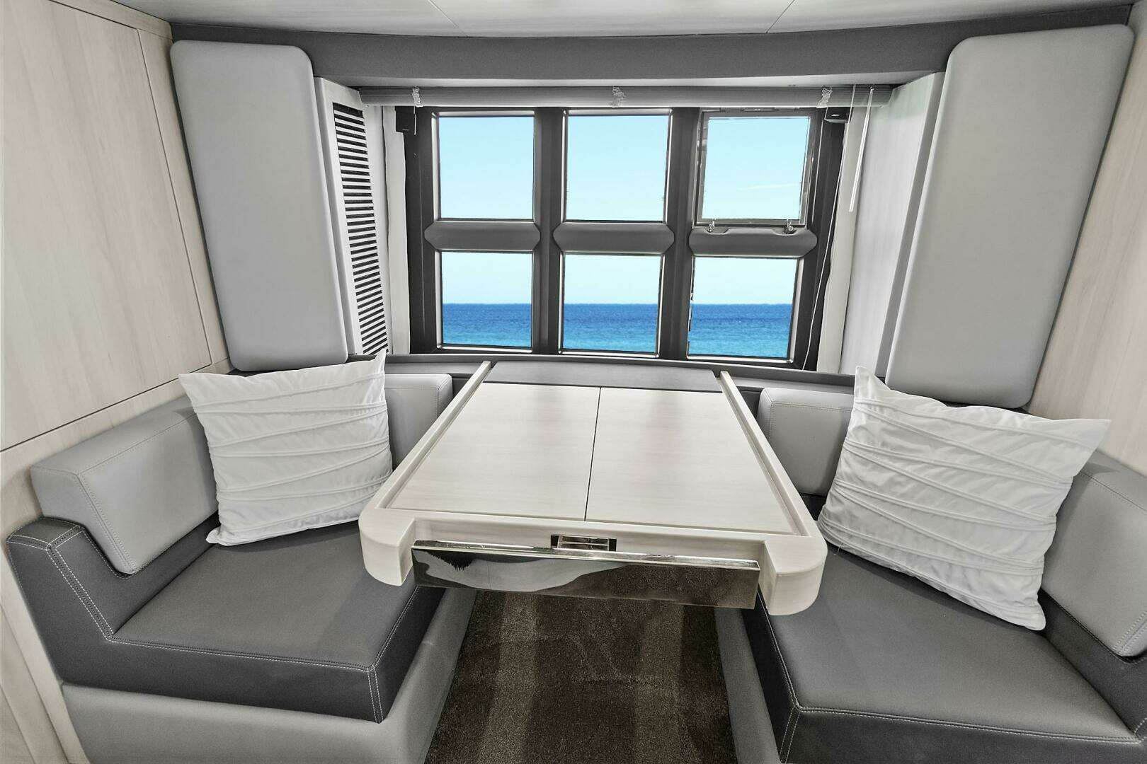2015 Azimut 55S - Image 18