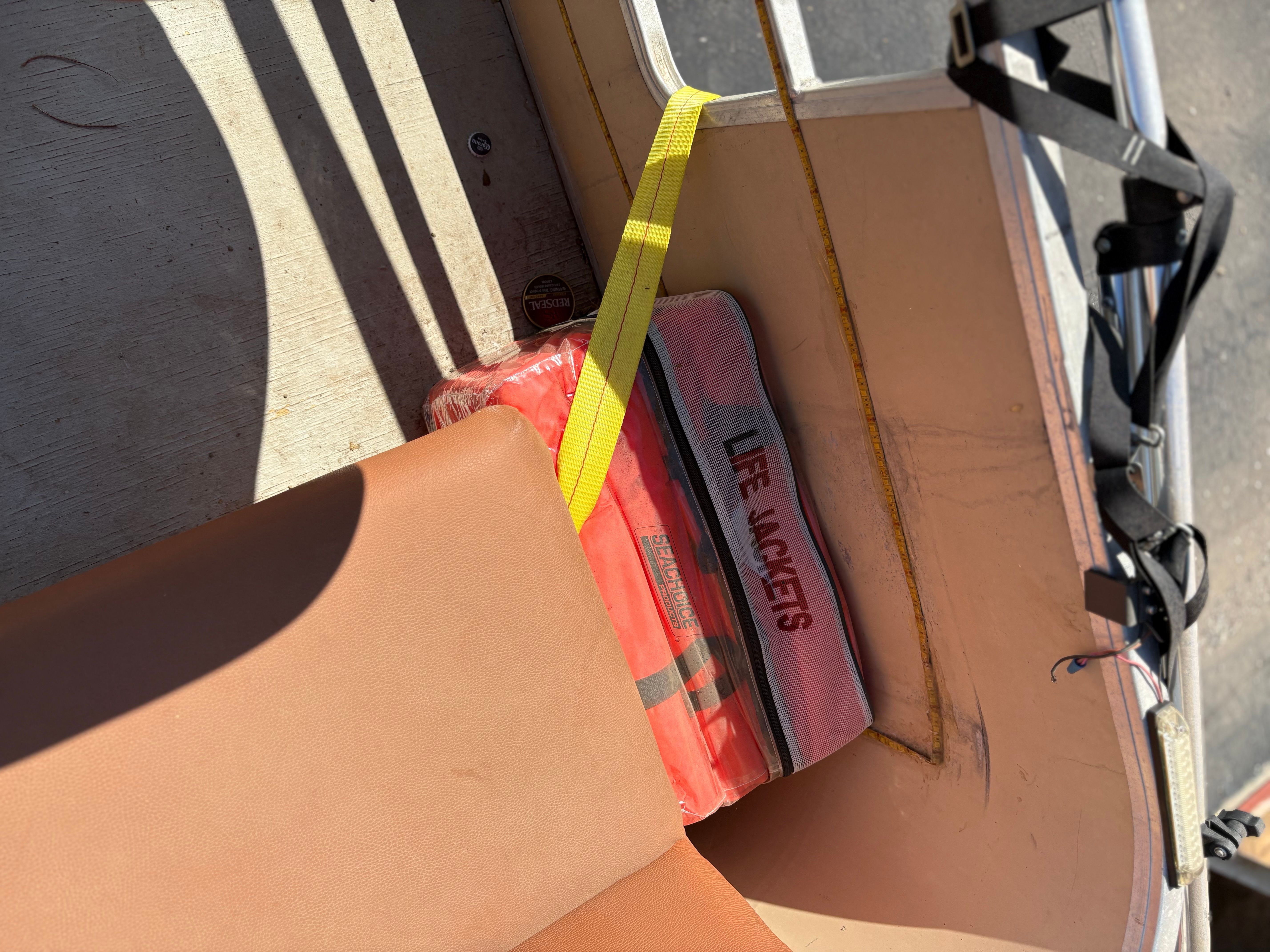 1985 Sun Tracker Party Barge - 25