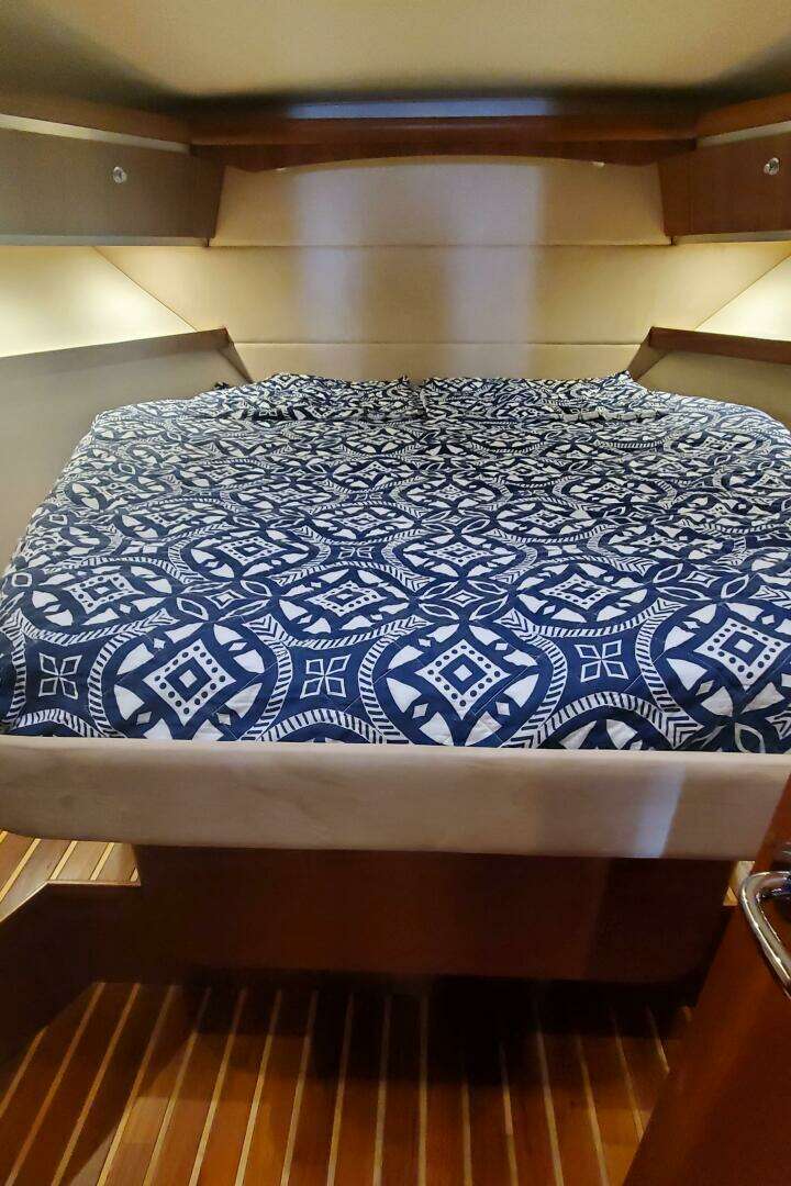 2006 Tiara Yachts 4200 Open - Image 25