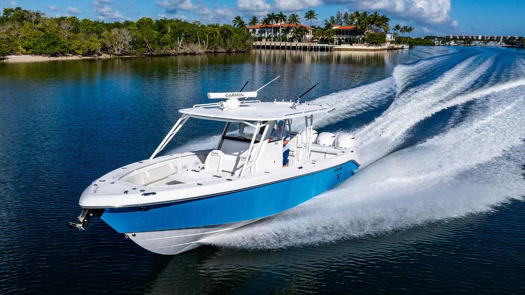 2019 Everglades 355 Center Console