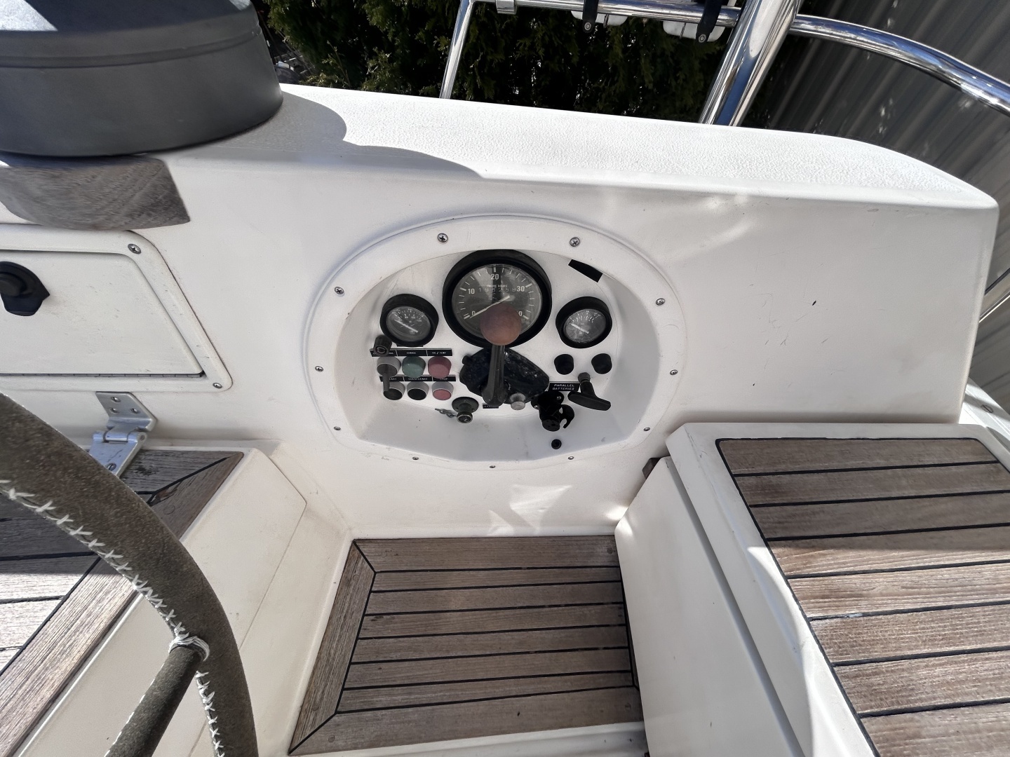 1984 Swan — - Image 8