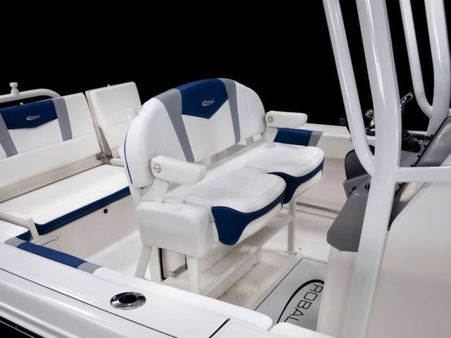 2026 Robalo R232 Explorer - 3