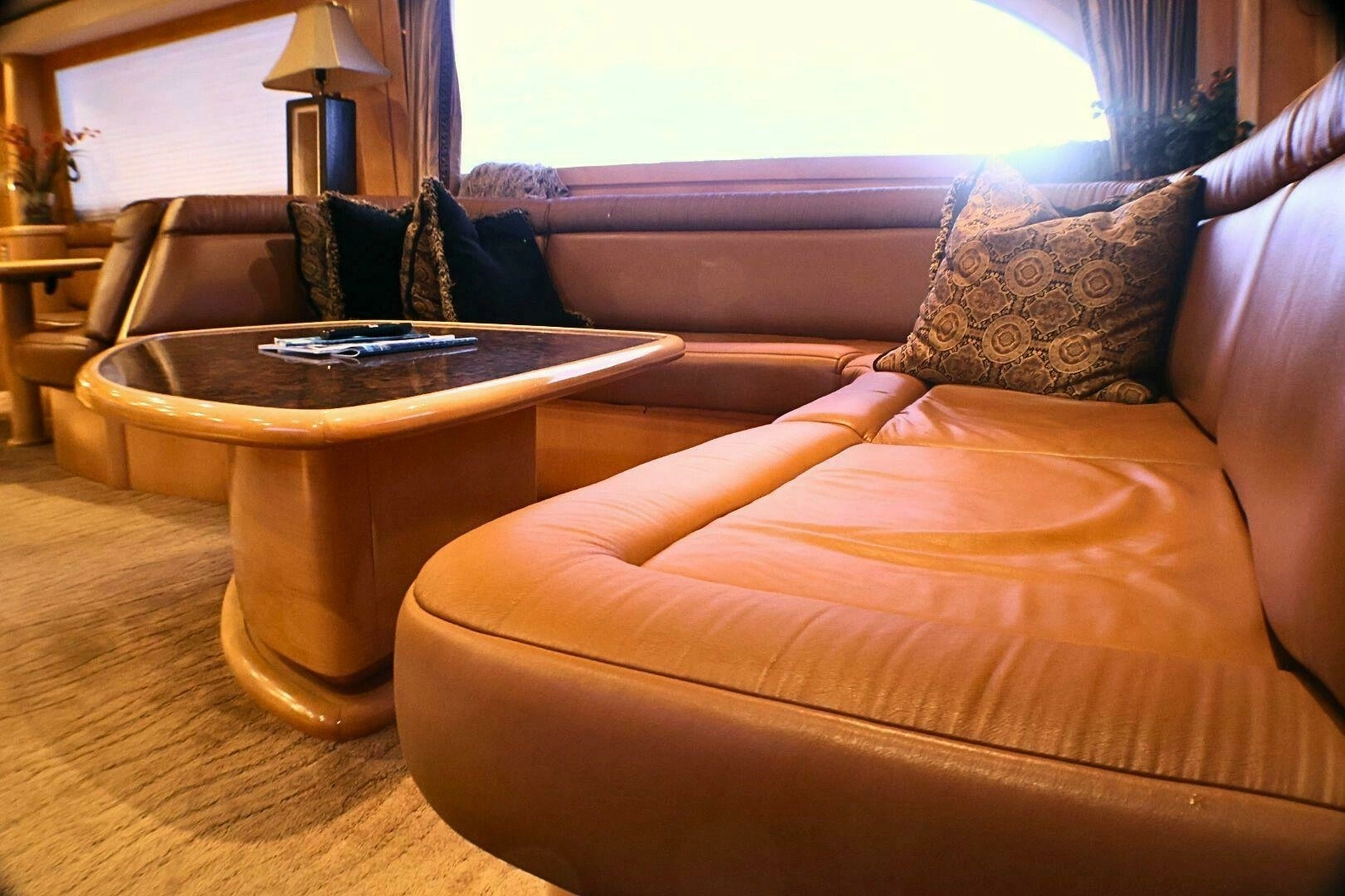 2001 Donzi 73 Sport Yacht - Image 10