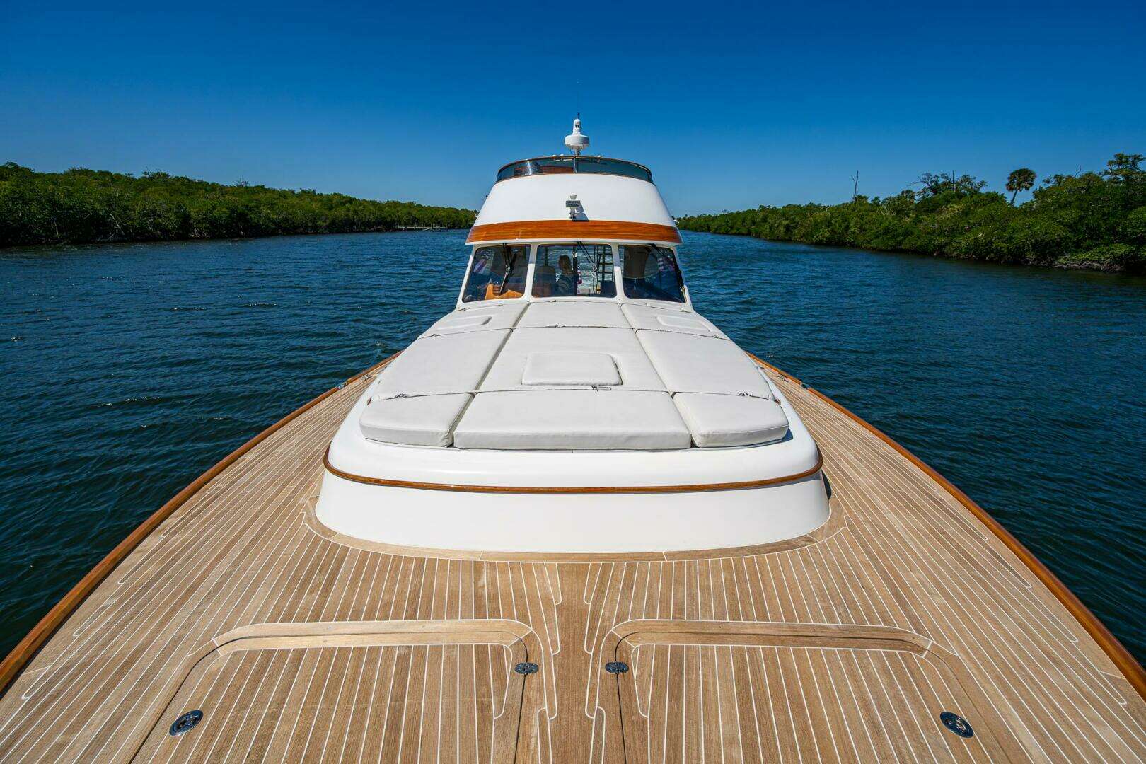 2021 Hinckley Talaria 55 Flybridge MKII - Image 3