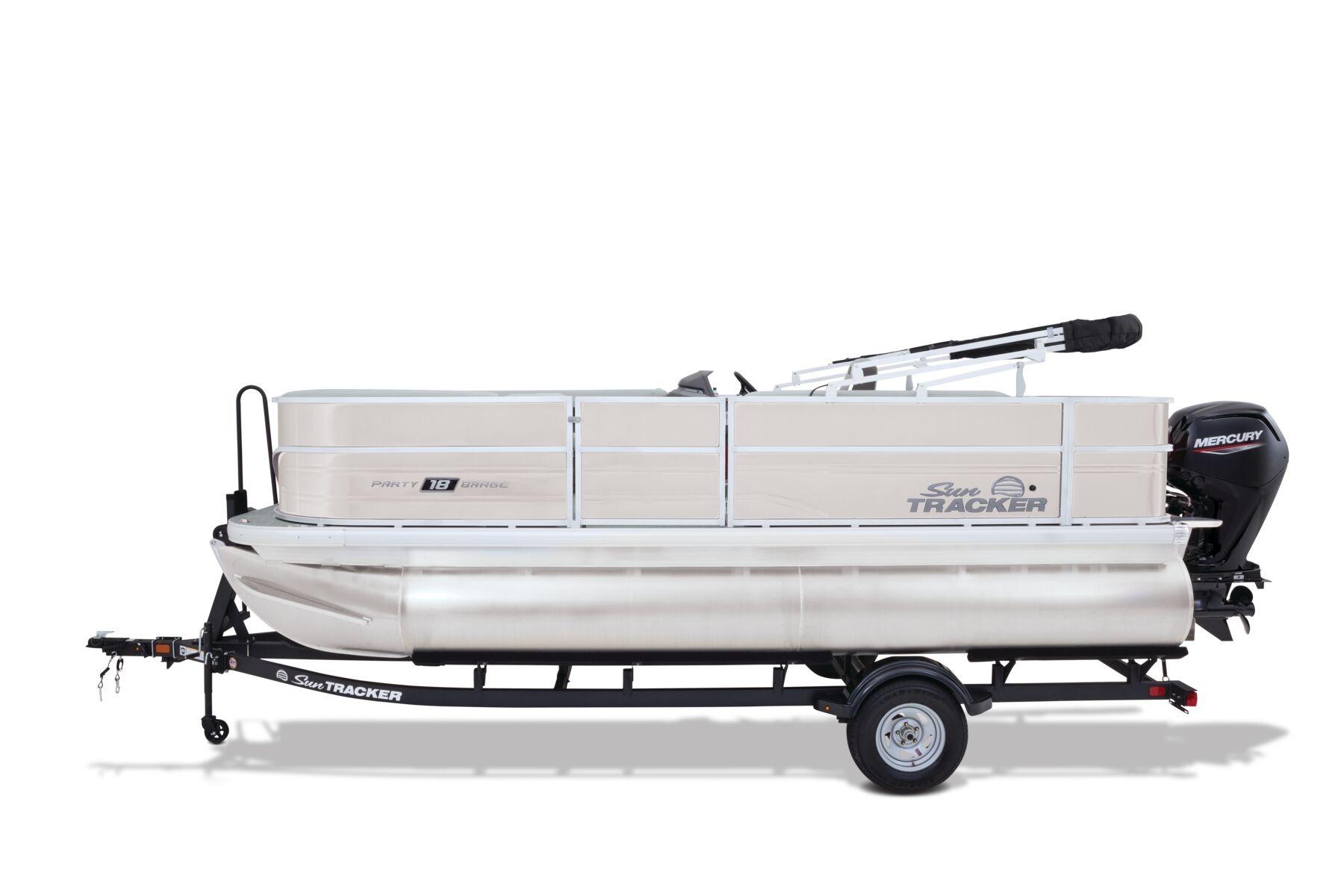 2026 Sun Tracker Party Barge 18 DLX - 22