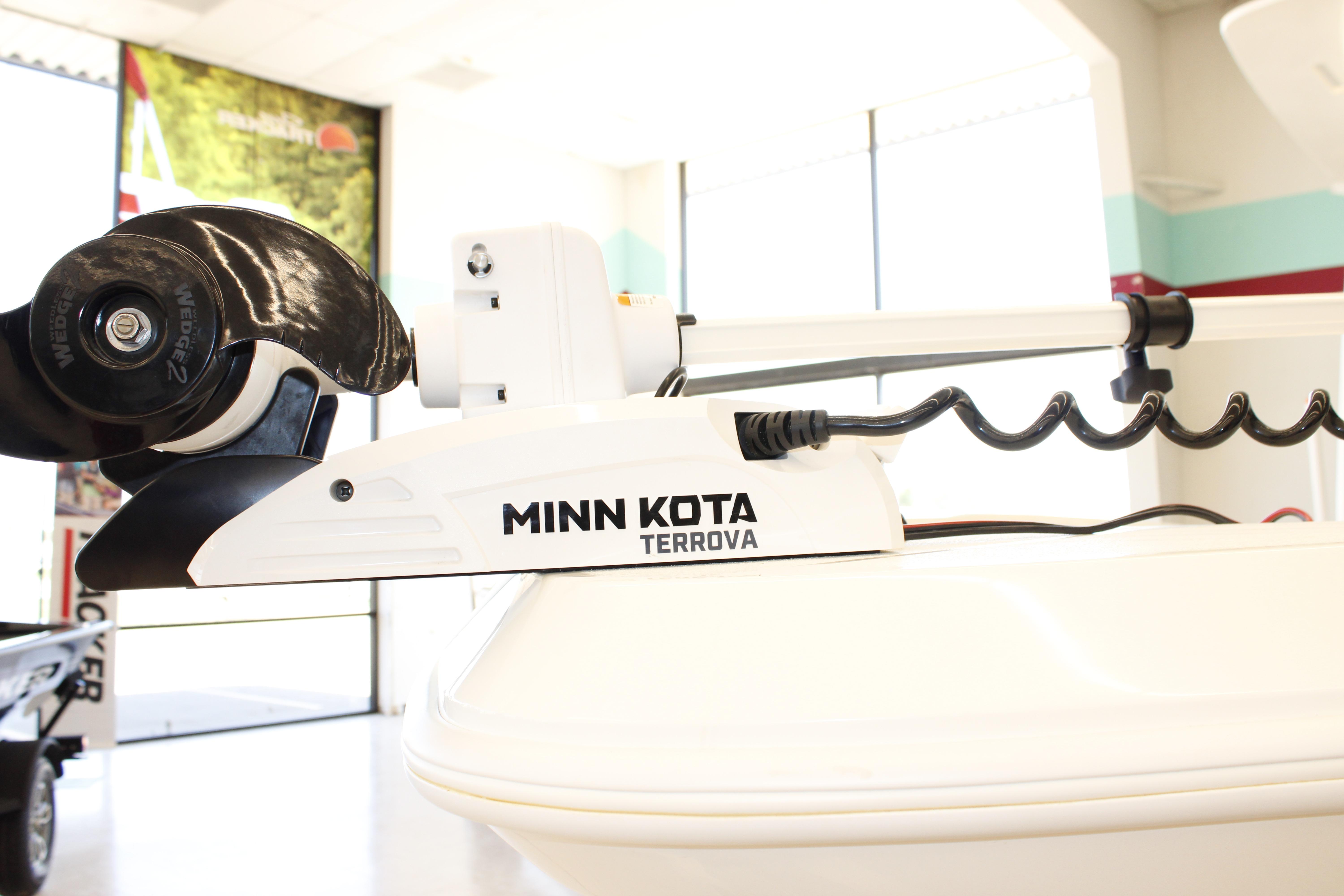 Minn Kota Terrova motor on 2026 Mako 24 APEX boat in showroom.