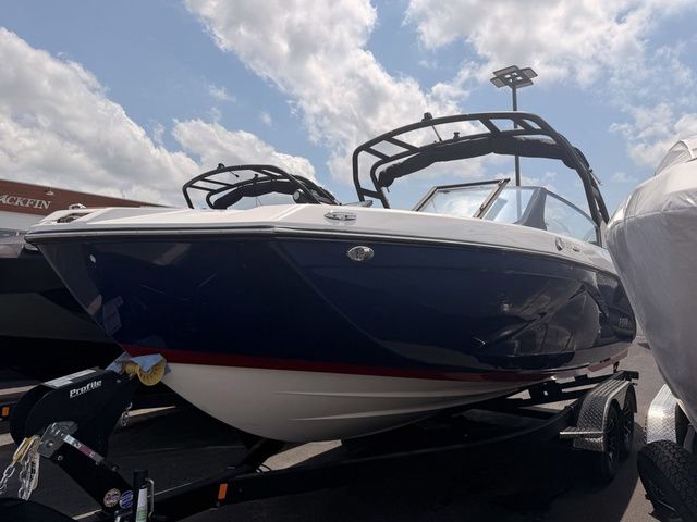 2026 Yamaha Boats 222SE - 3