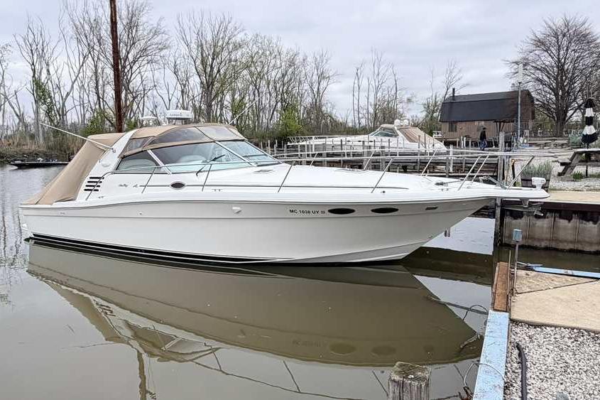 1998 Sea Ray 370 Express Cruiser
