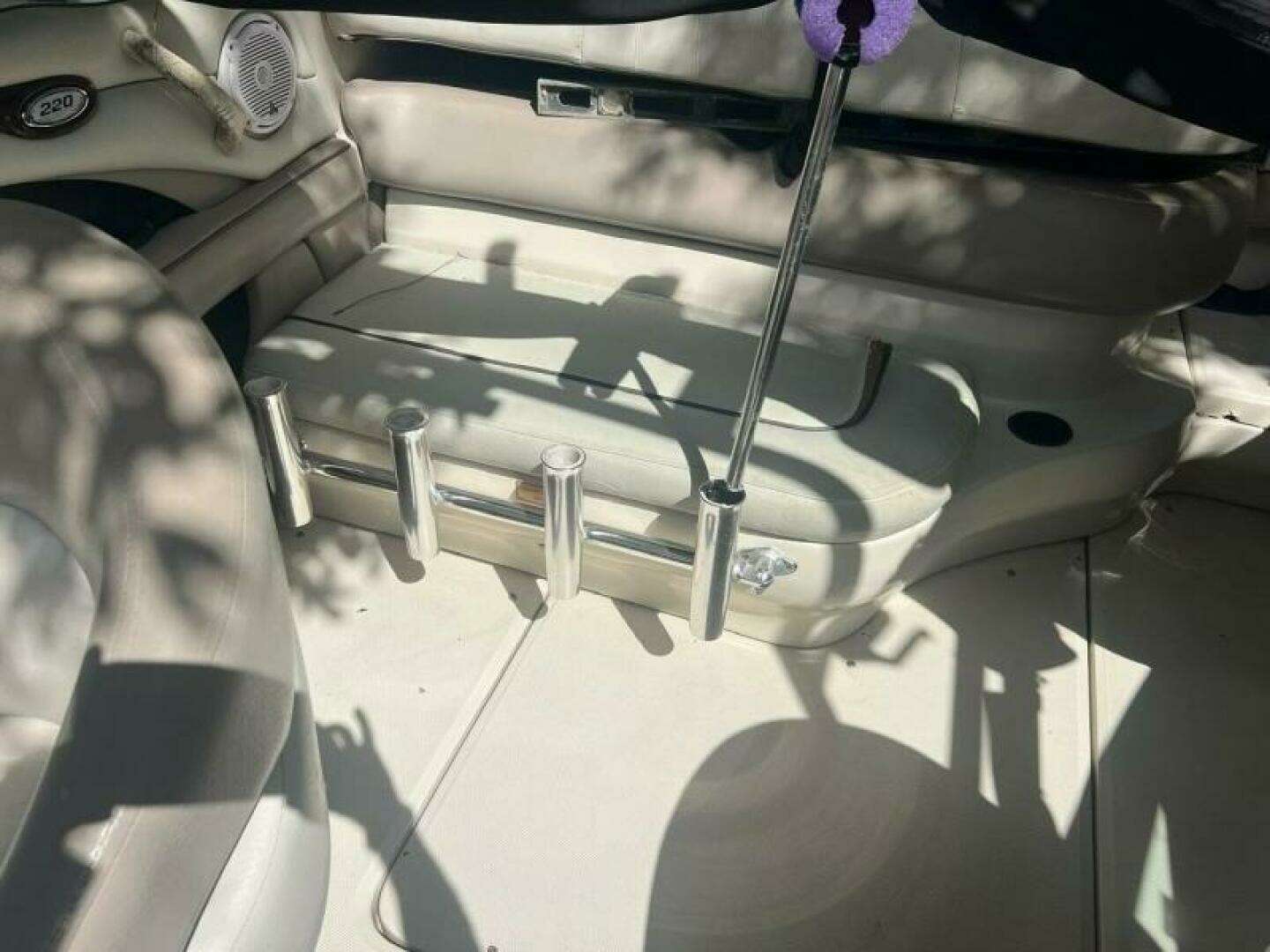 2003 Sea Ray 220 Bow Rider - Image 11