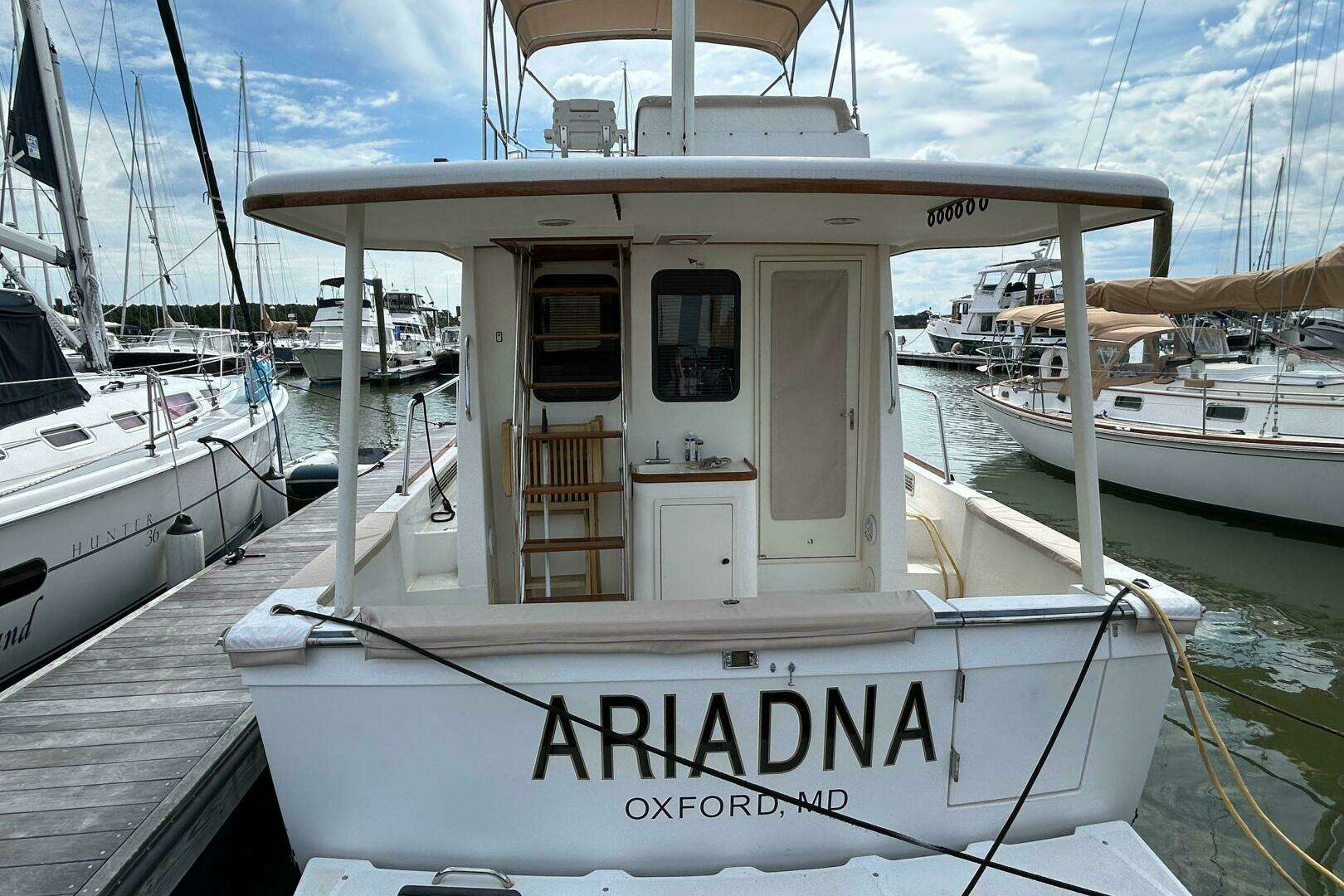 2004 Sabre 36 Flybridge - Image 3
