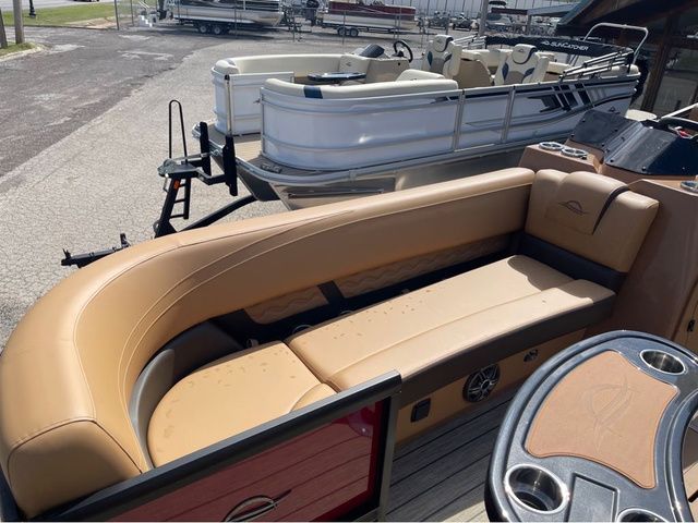 2026 SunCatcher Fusion 324SS - 6