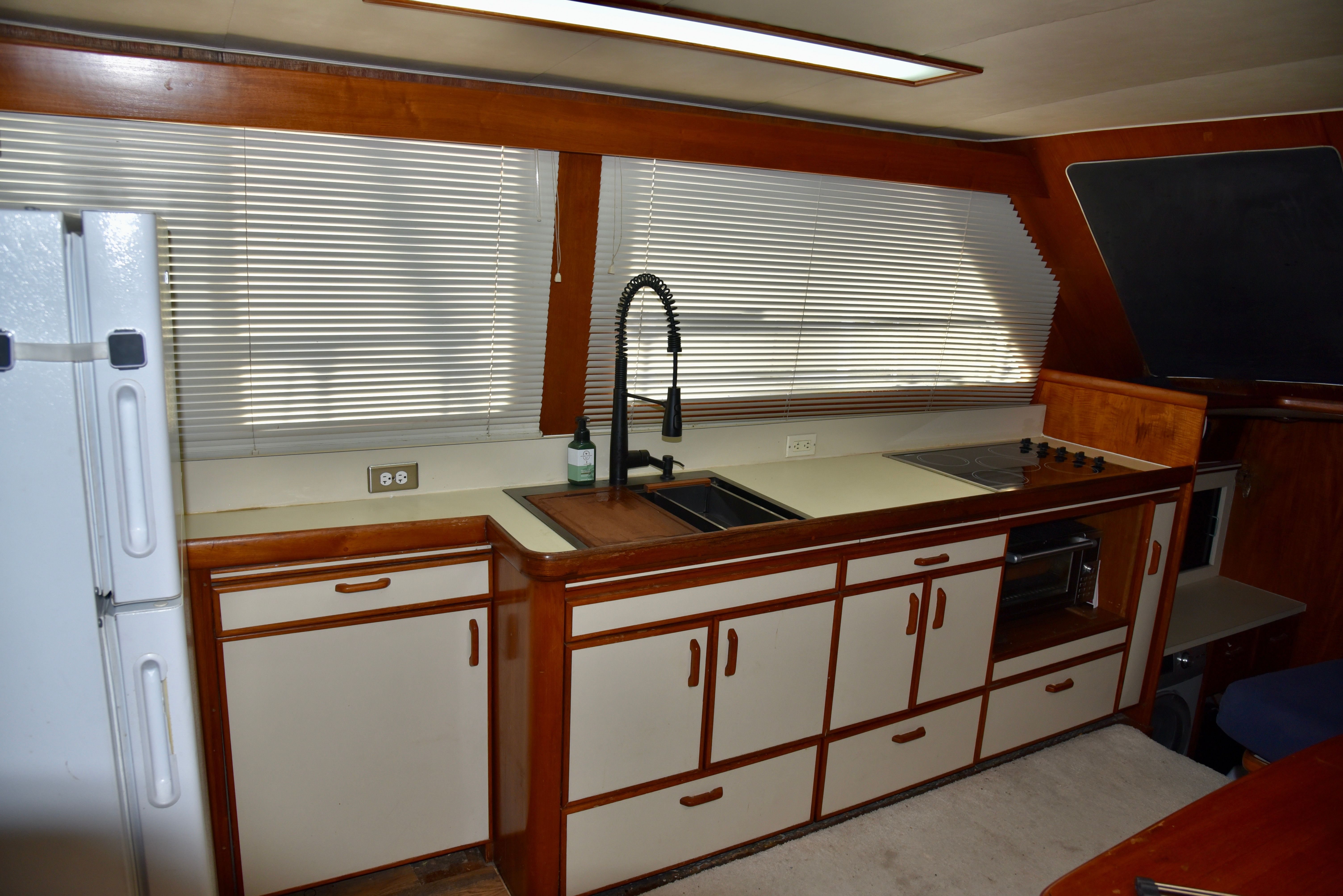 1985 Gulfstar 44ft - 21