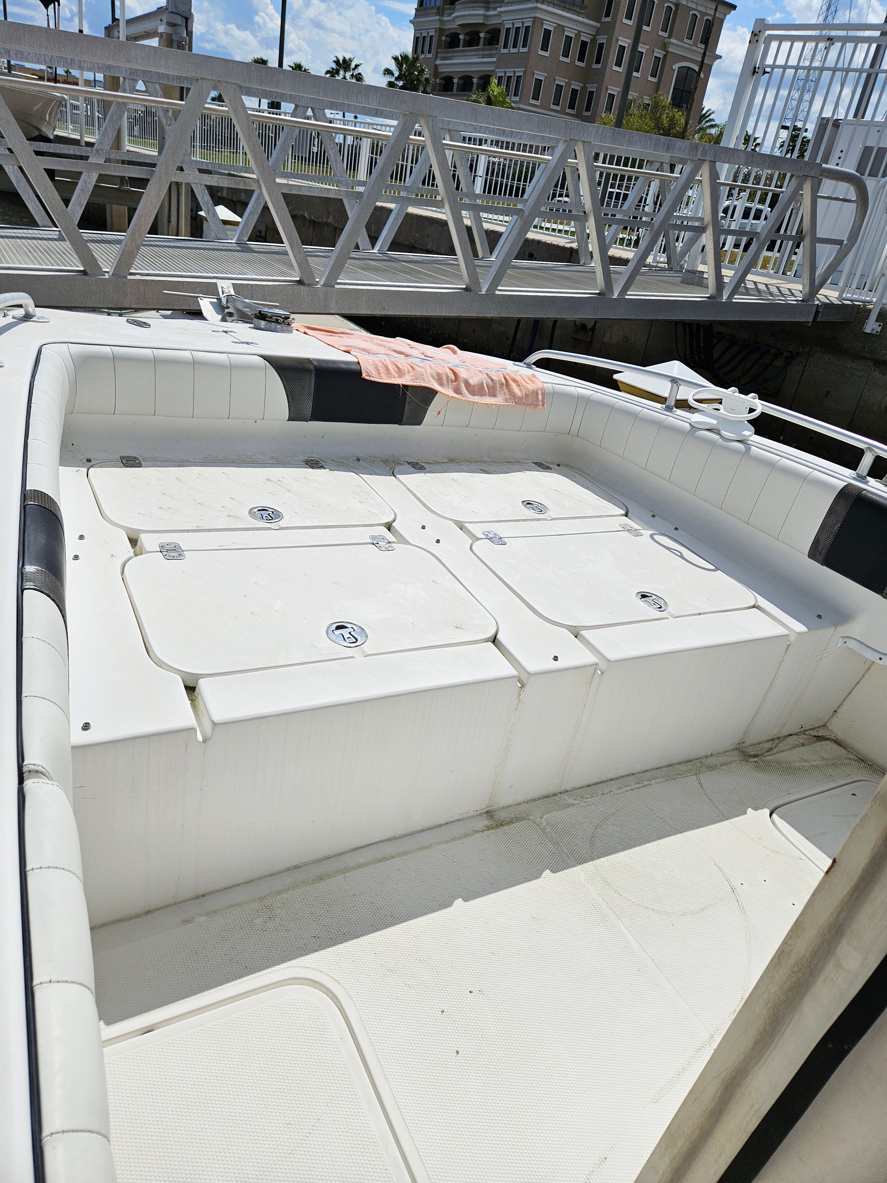 2003 World Cat EYV - 8