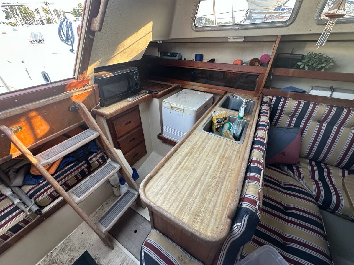 1985 Catalina C 30 - 4