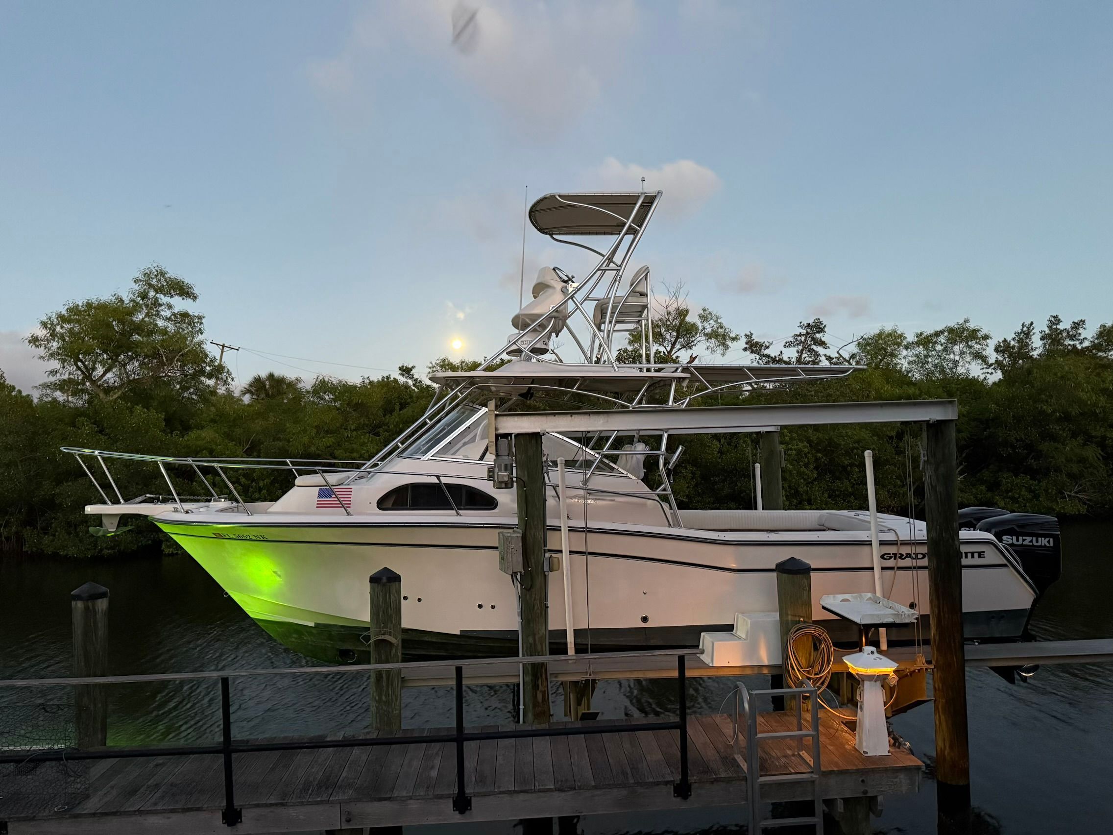 2006 Grady-White Marlin 300 - 9
