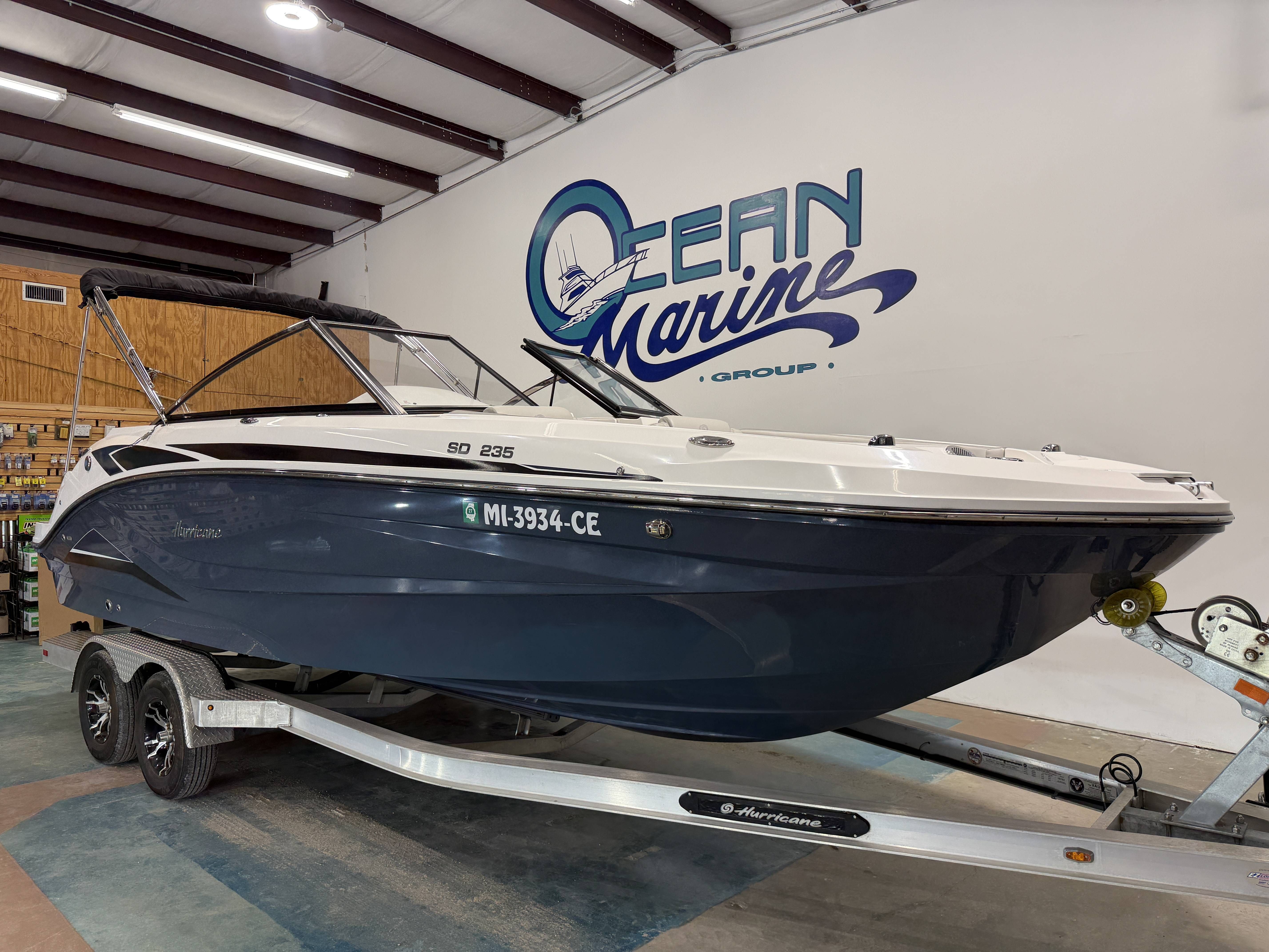 2023 Hurricane SunDeck 235 OB - 3