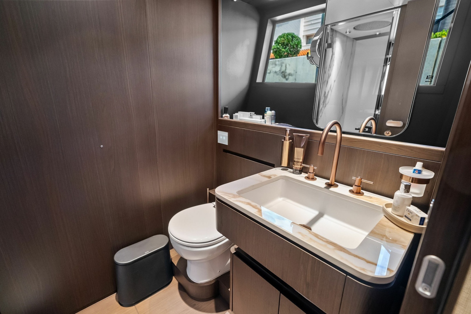2023 Ferretti Yachts 860 - Image 67