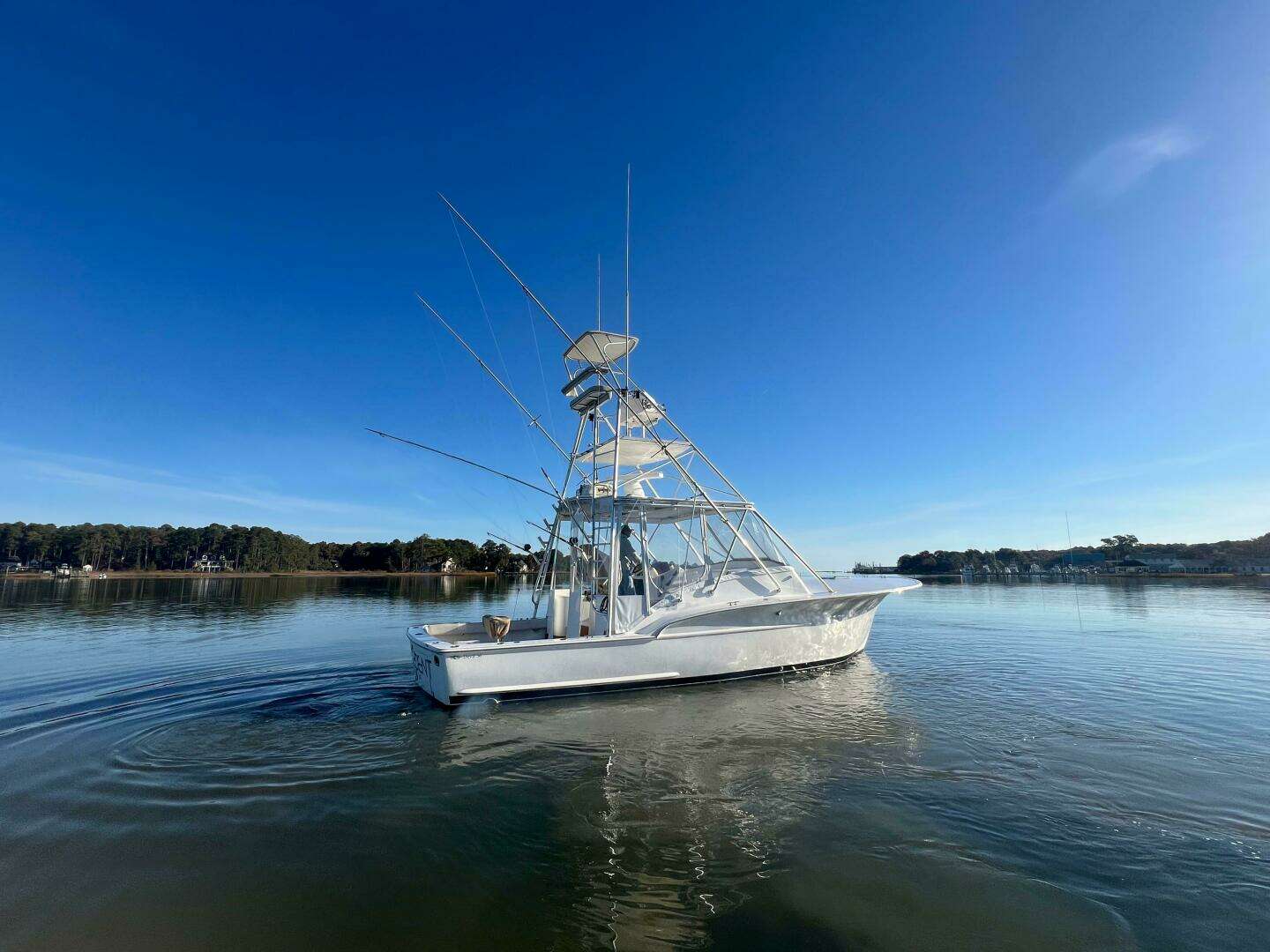 1998 Jersey Cape 36 Express - Image 4