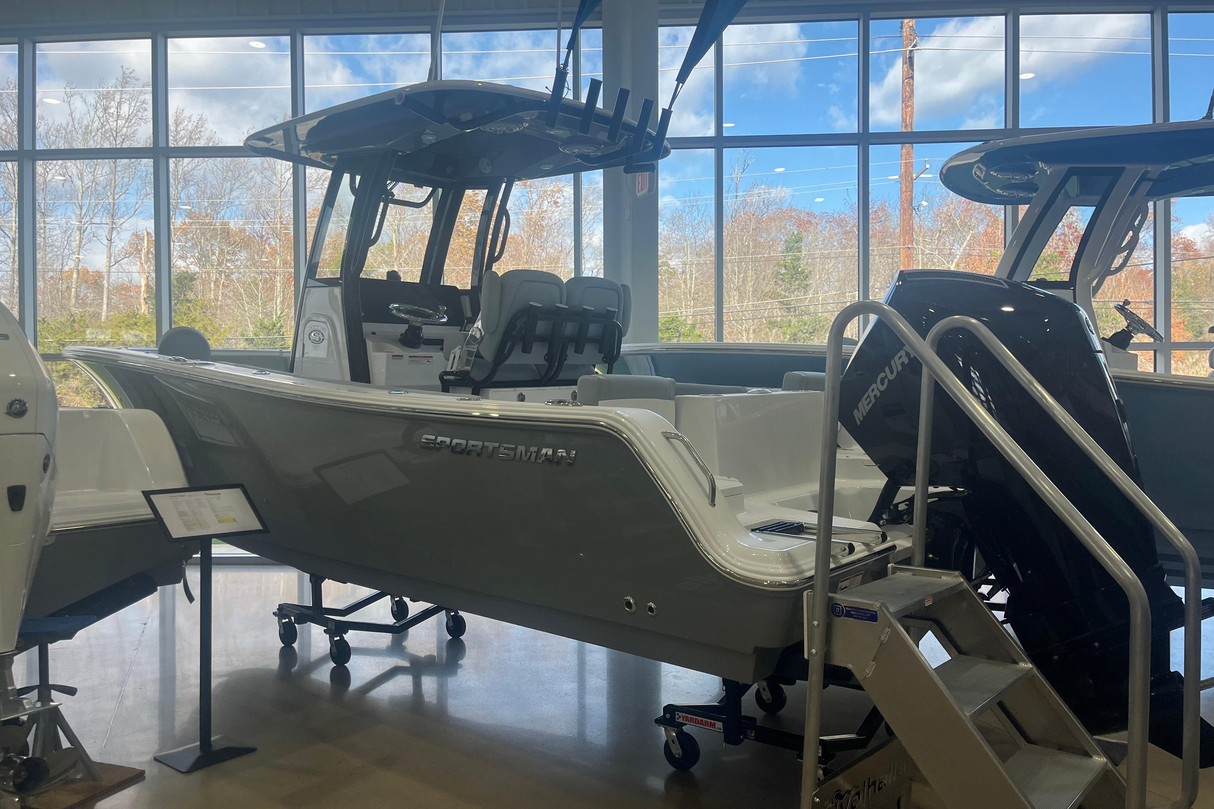 2026 Sportsman Heritage 231 Center Console