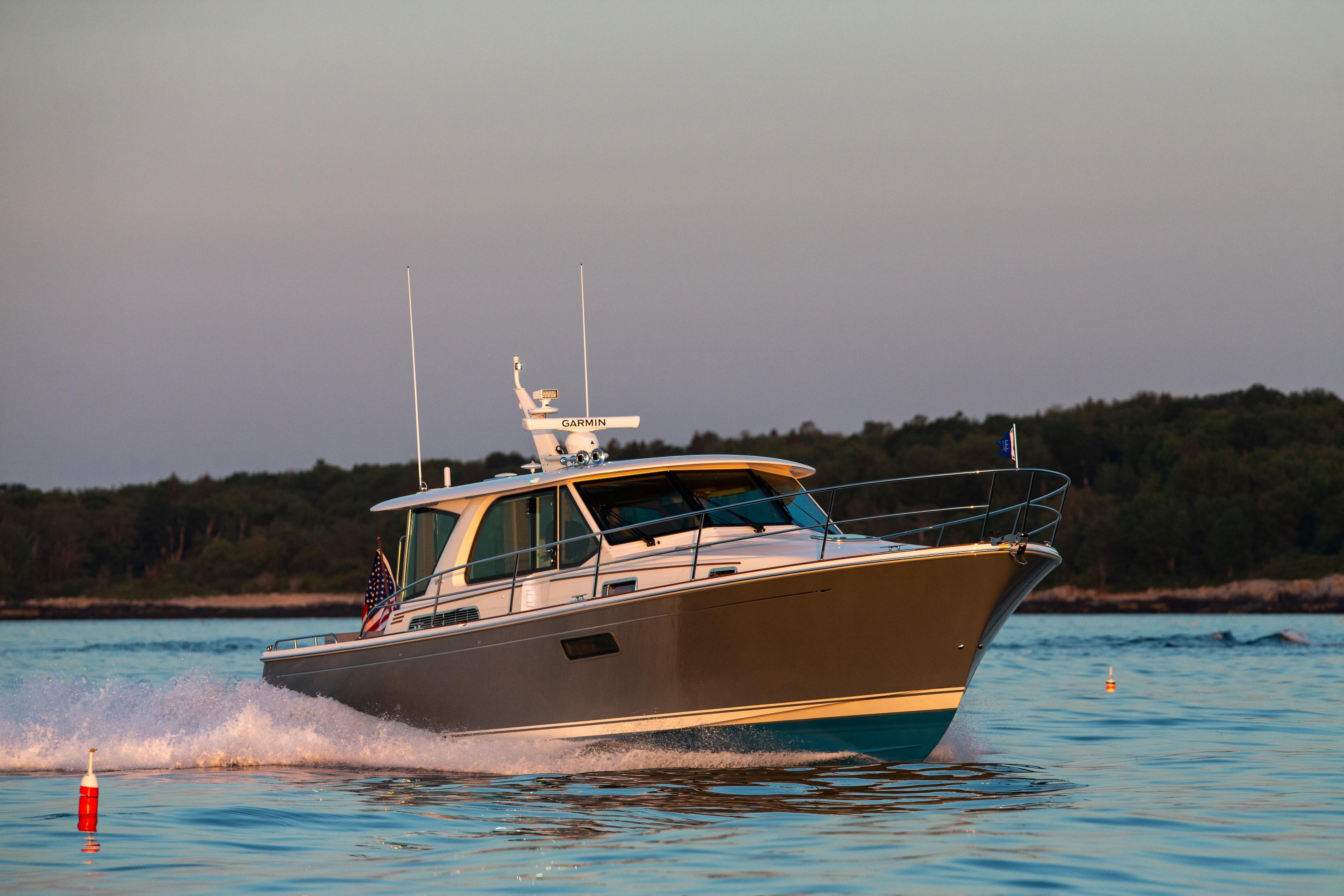 2027 Sabre 43 Salon Express