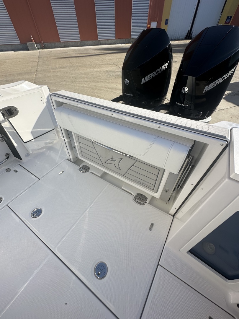 2025 Blackfin 272 CC - Image 22