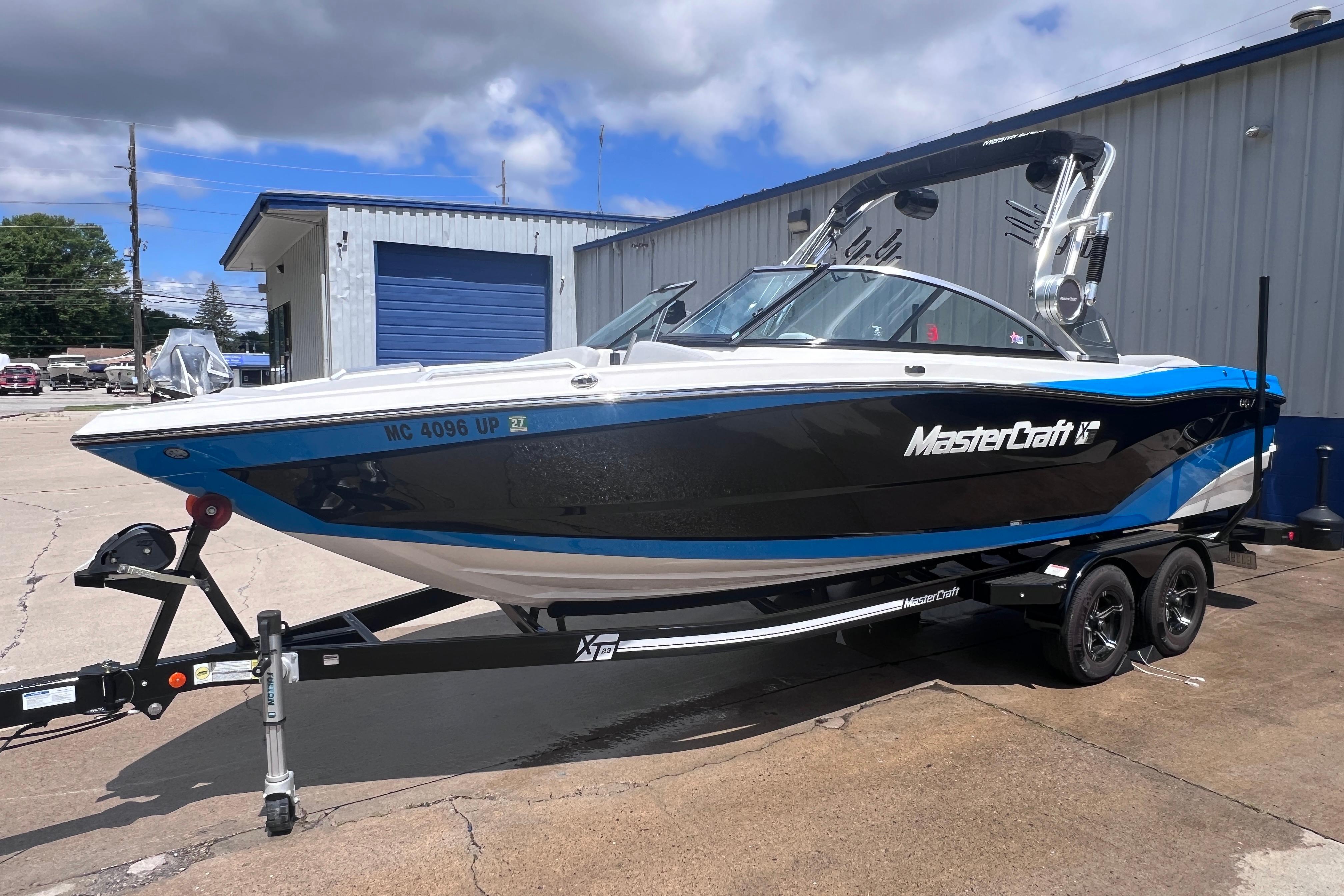 2021 MasterCraft XT23
