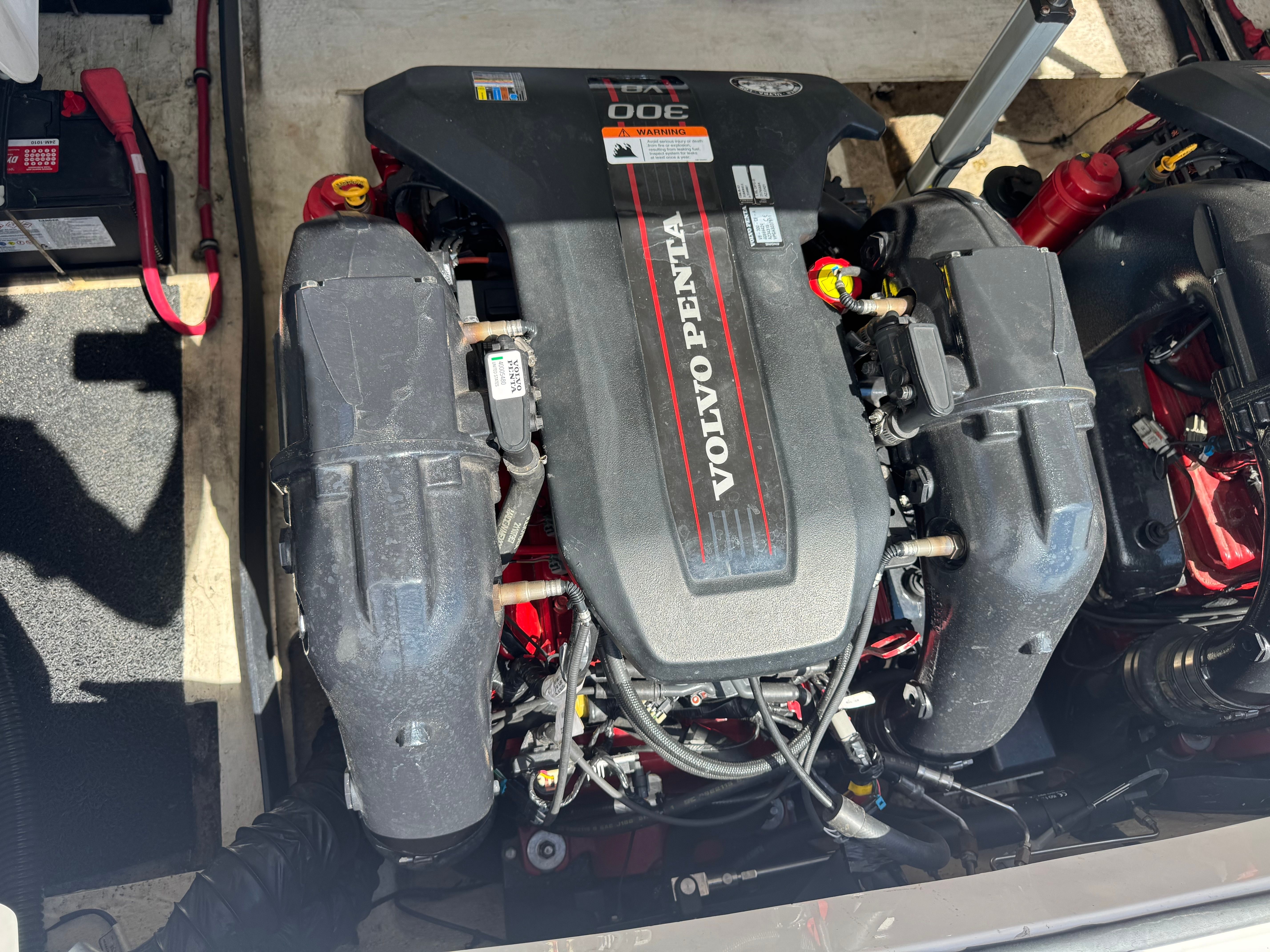 2013 Regal 3200 Bowrider - 18