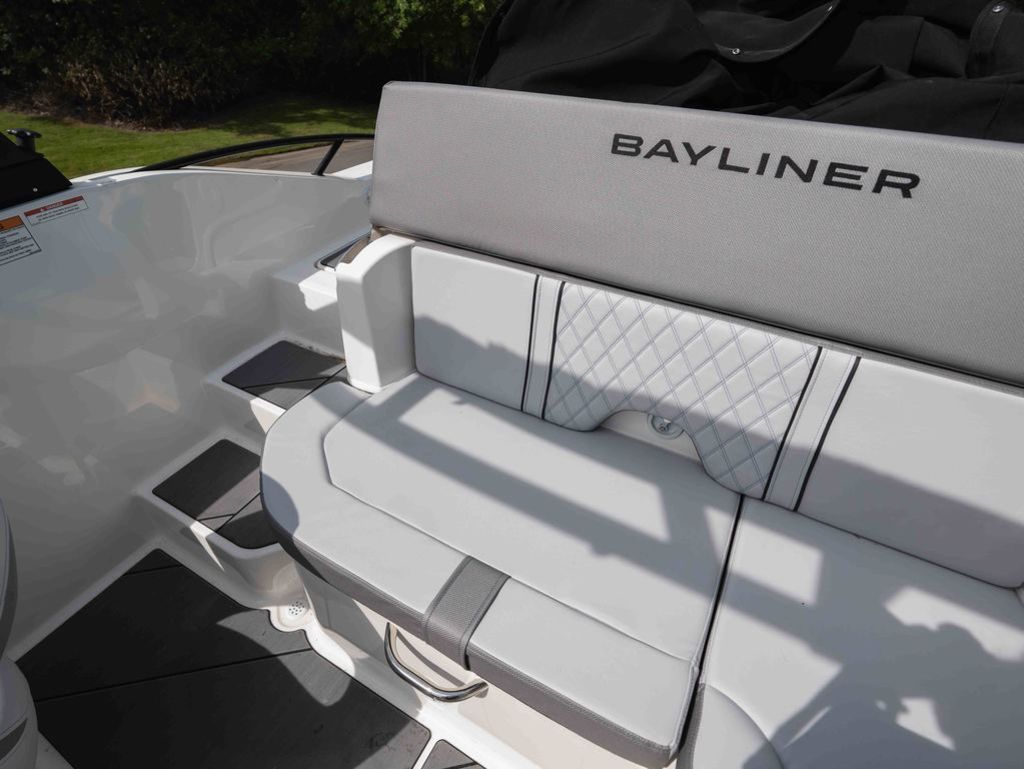2025 Bayliner D20I - 14