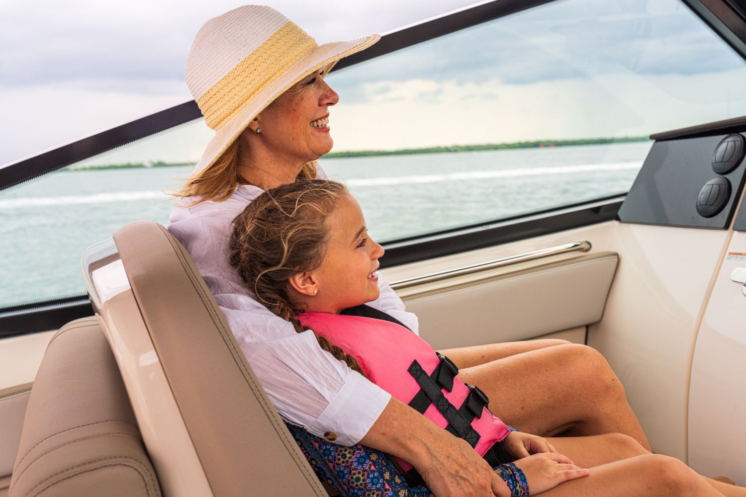 2026 Boston Whaler 330 Vantage - 22