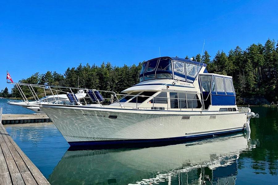 1989 Tollycraft 44 Cockpit Motor Yacht