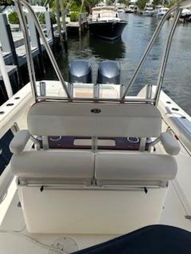 2011 Pursuit C 280 Center Console - 19