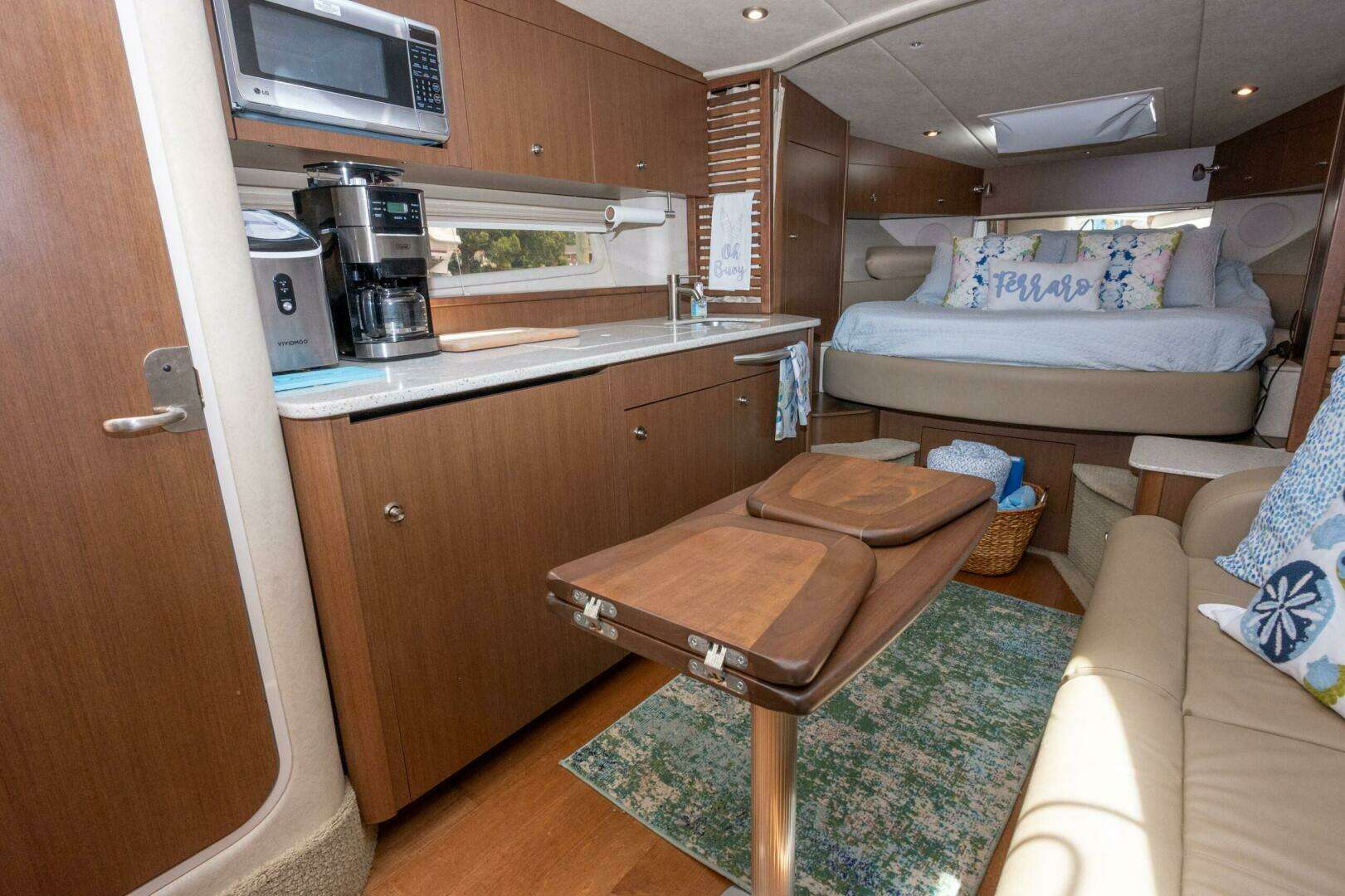 2013 Sea Ray 370 Sundancer - Image 32